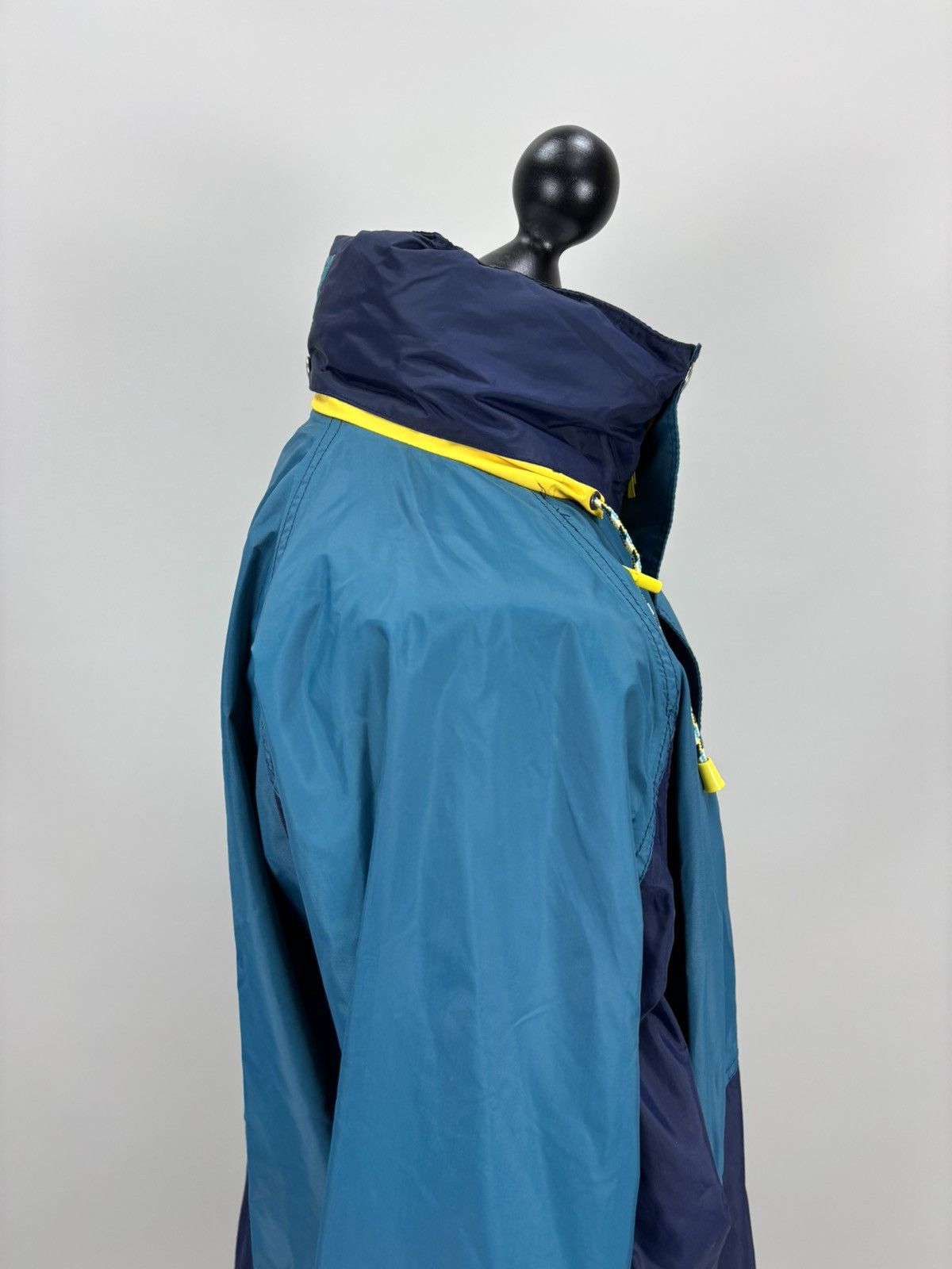 Helly Hansen Mens vintage jacket Helly Hansen Size 58-60 Size US XXL / EU 58 / 5 - 6 Thumbnail