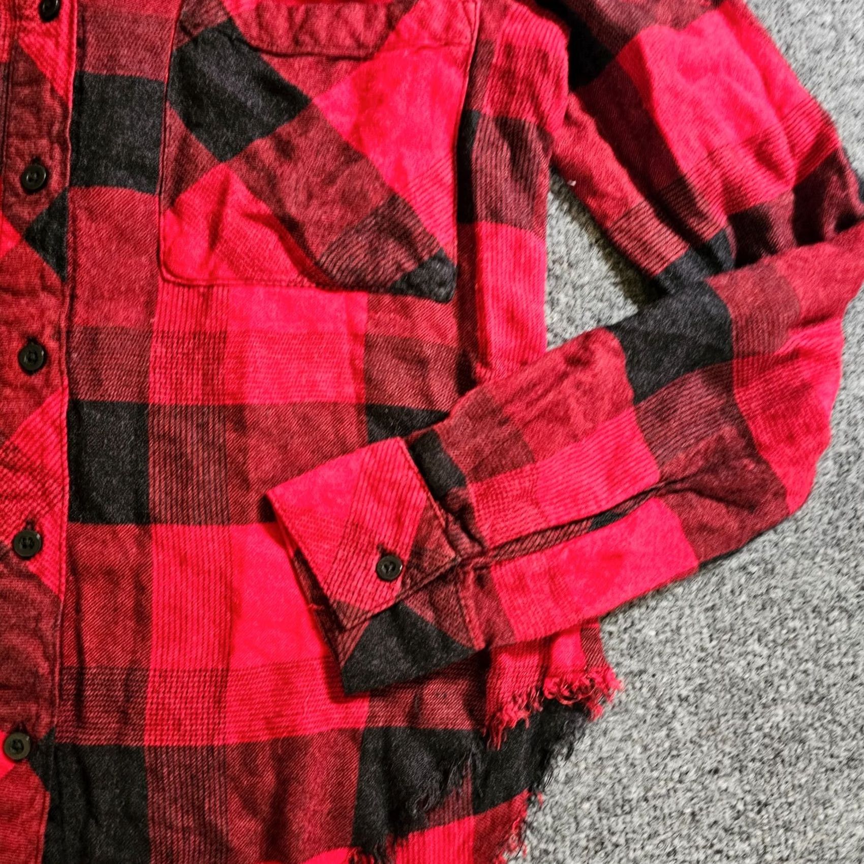 Vintage Cloth & Stone Top Shirt Women XS Red Black Flannel Buffalo Check Plaid Raw Hem Button Front Casual Sleeve | Whitewash? Size XS / US 0-2 / IT 36-38 - 4 Thumbnail