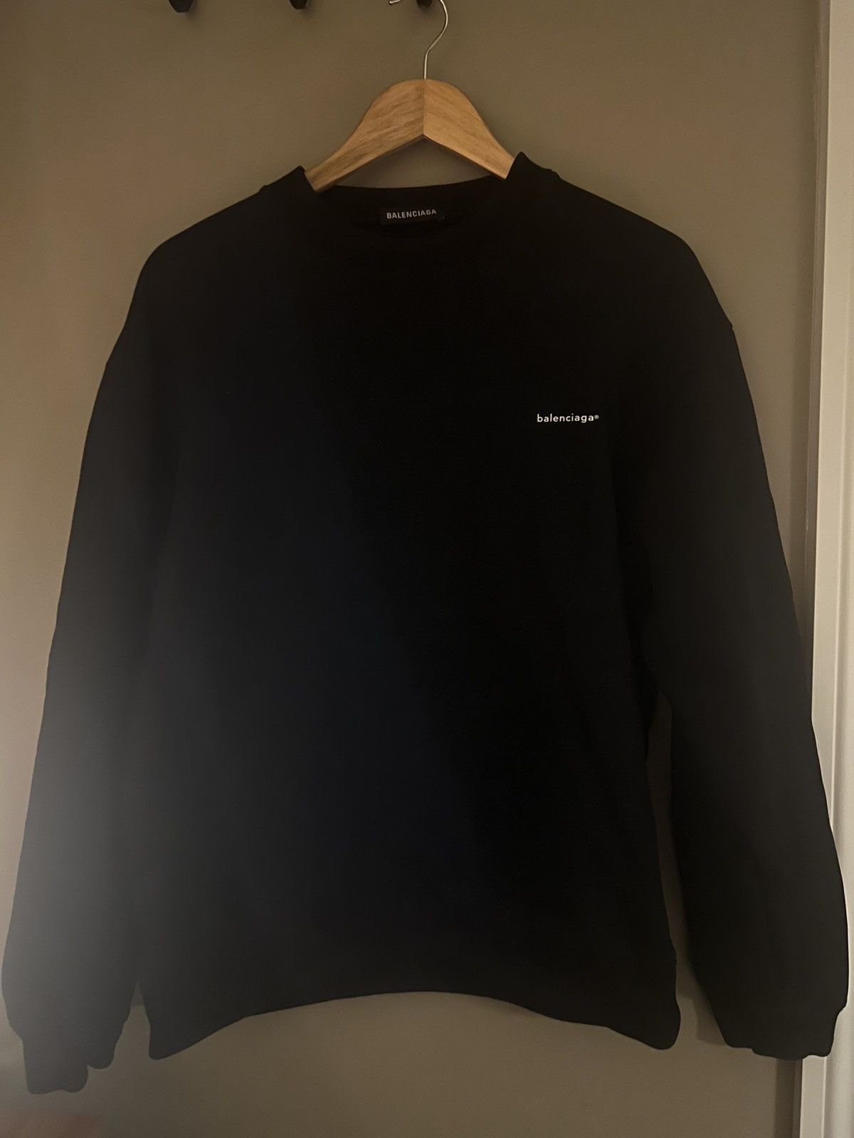 Balenciaga Balenciaga logo Crewneck Size US M / EU 48-50 / 2 - 1 Thumbnail