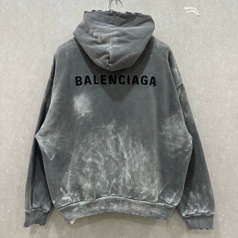 Balenciaga Balenciaga An old hoodie made of wash ash and paint Size US XS / EU 42 / 0 - 2 Thumbnail