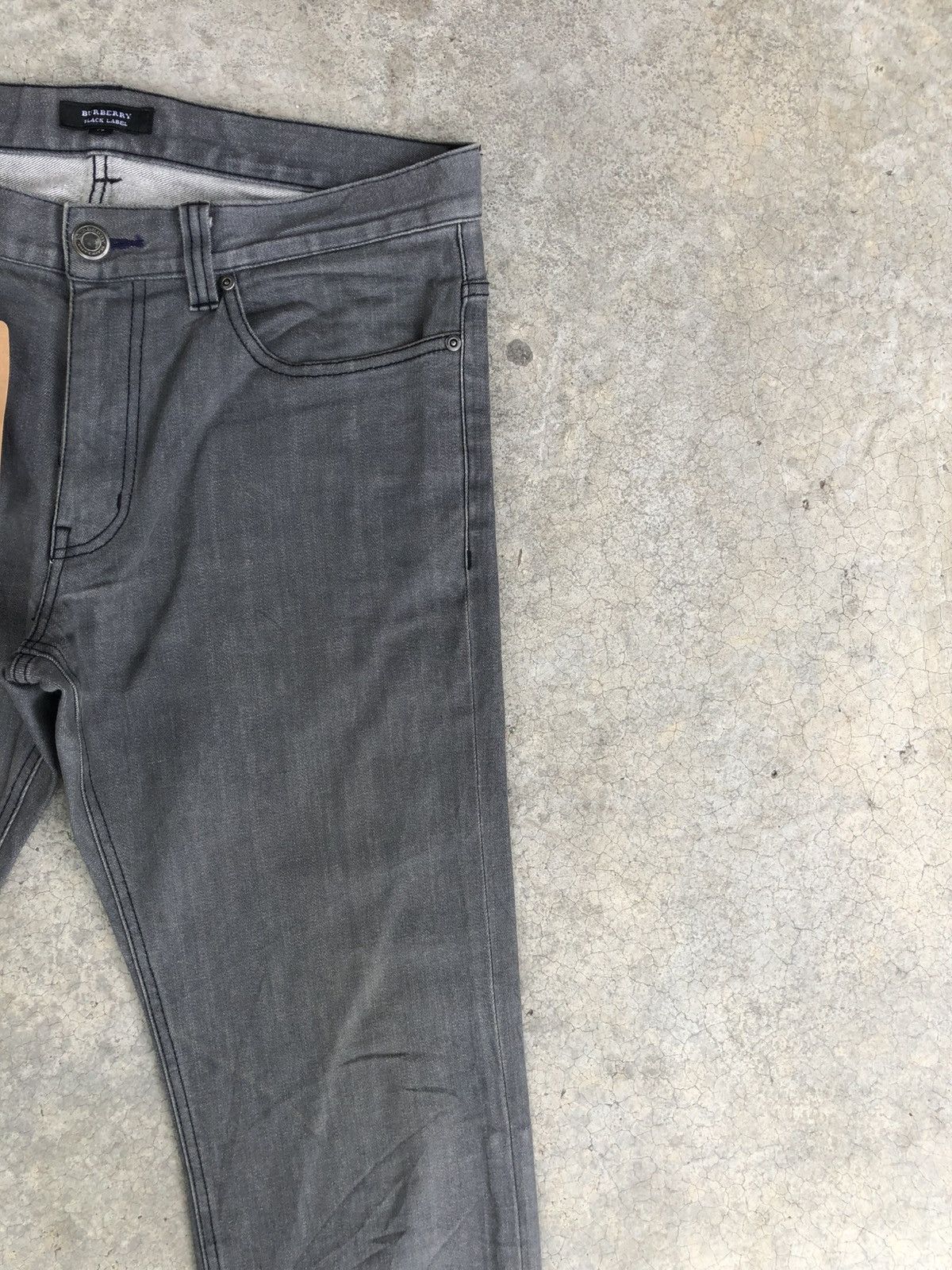 Burberry Burberry Black Label Distressed Slim Jeans Size US 33 - 5 Thumbnail