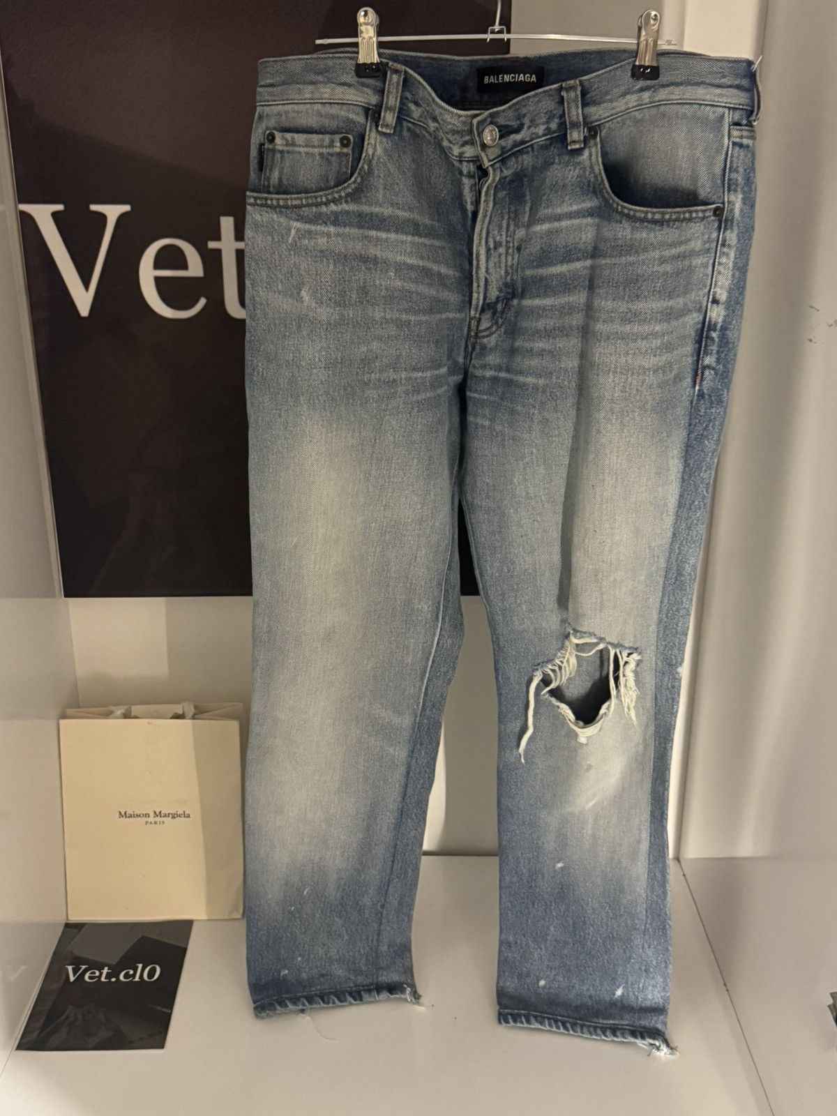 Balenciaga ✅Balenciaga Distressed blue jeans 32 Size US 32 / EU 48 - 1 Thumbnail