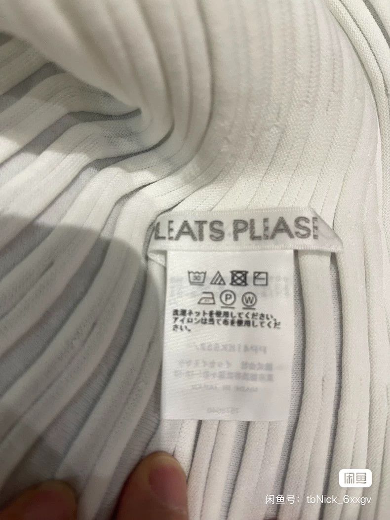 Issey Miyake Issey Miyake White pleated short-sleeved shirt Size M / US 6-8 / IT 42-44 - 5 Thumbnail