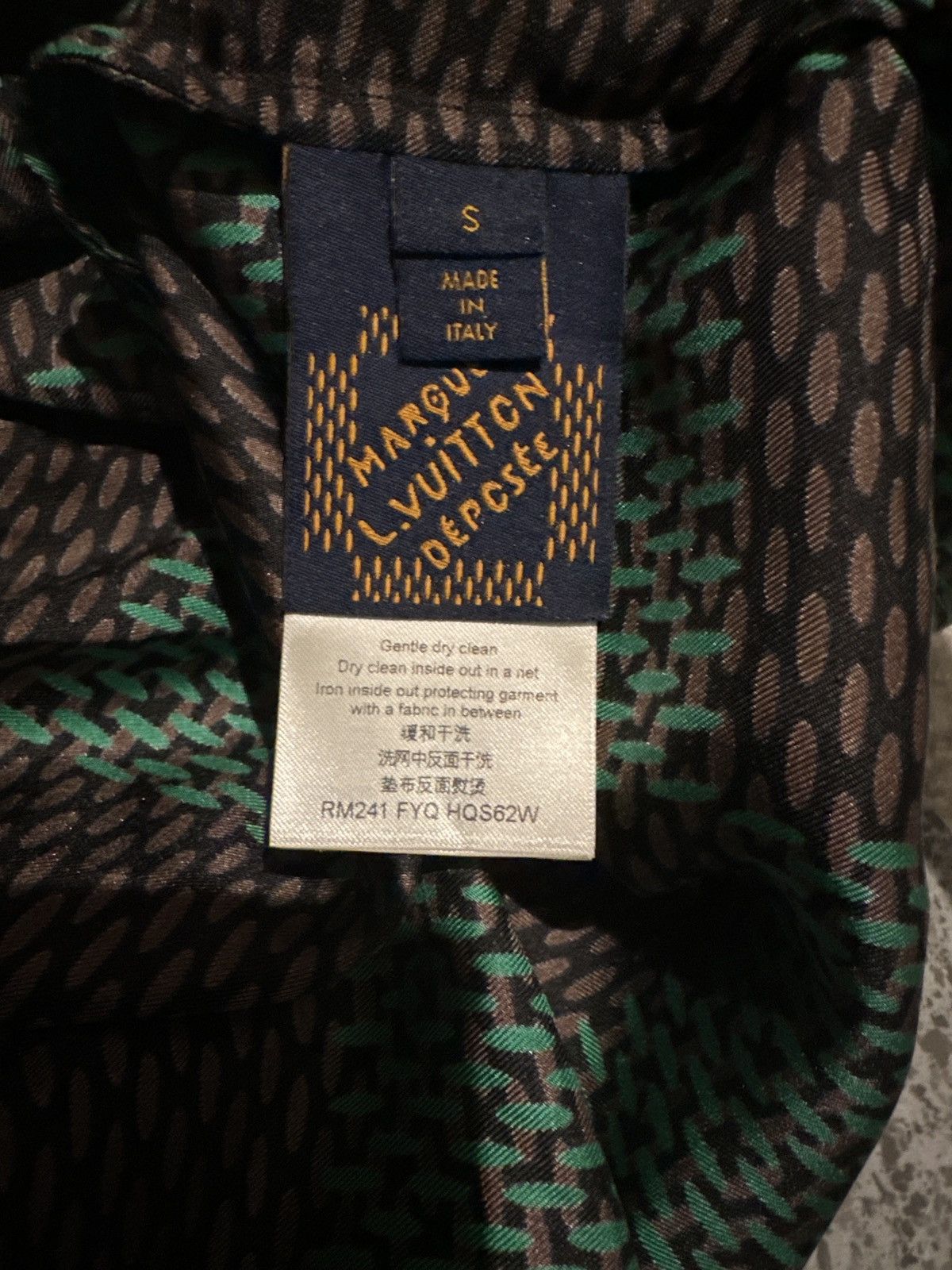 Louis Vuitton Open collar short-sleeved silk shirt Size US S / EU 44-46 / 1 - 5 Thumbnail