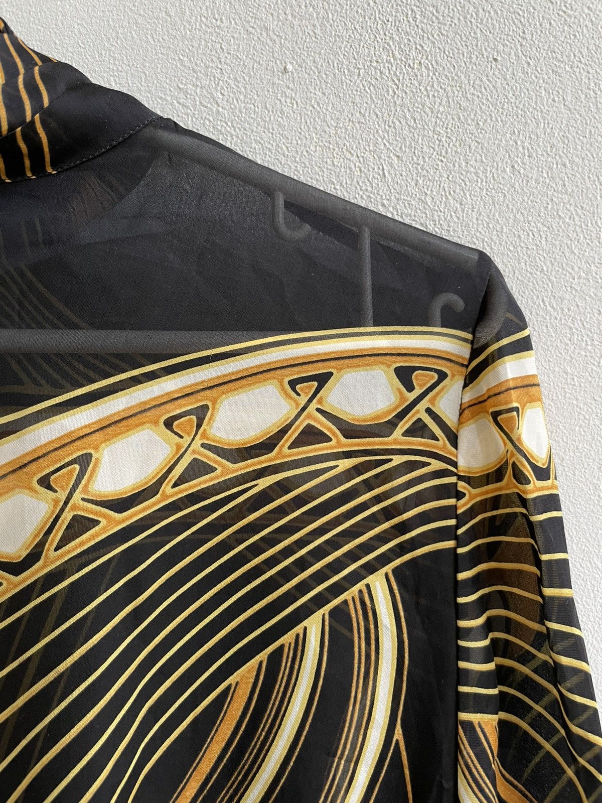 Roberto Cavalli Roberto Cavalli 2007 VOYAGE RUNWAY Collection Silk Blouse Size M / US 6-8 / IT 42-44 - 17 Thumbnail
