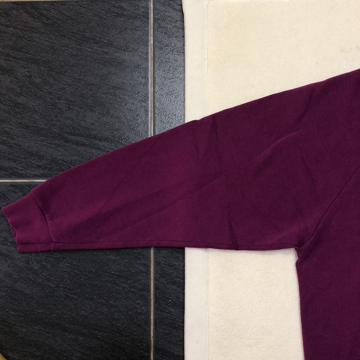 Fruit Of The Loom × Vintage VINTAGE 90s FRUIT OF THE LOOM Plain Sweatshirt Size US L / EU 52-54 / 3 - 4 Thumbnail