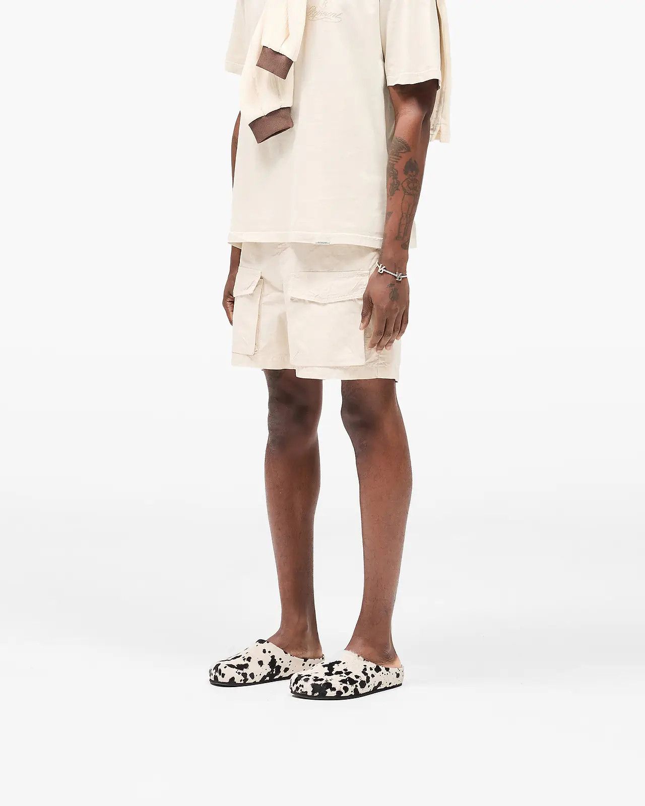Represent Clo. o1mle1125 Front Pocket Cargo Short in Neutrals Size US 28 / EU 44 - 2 Thumbnail