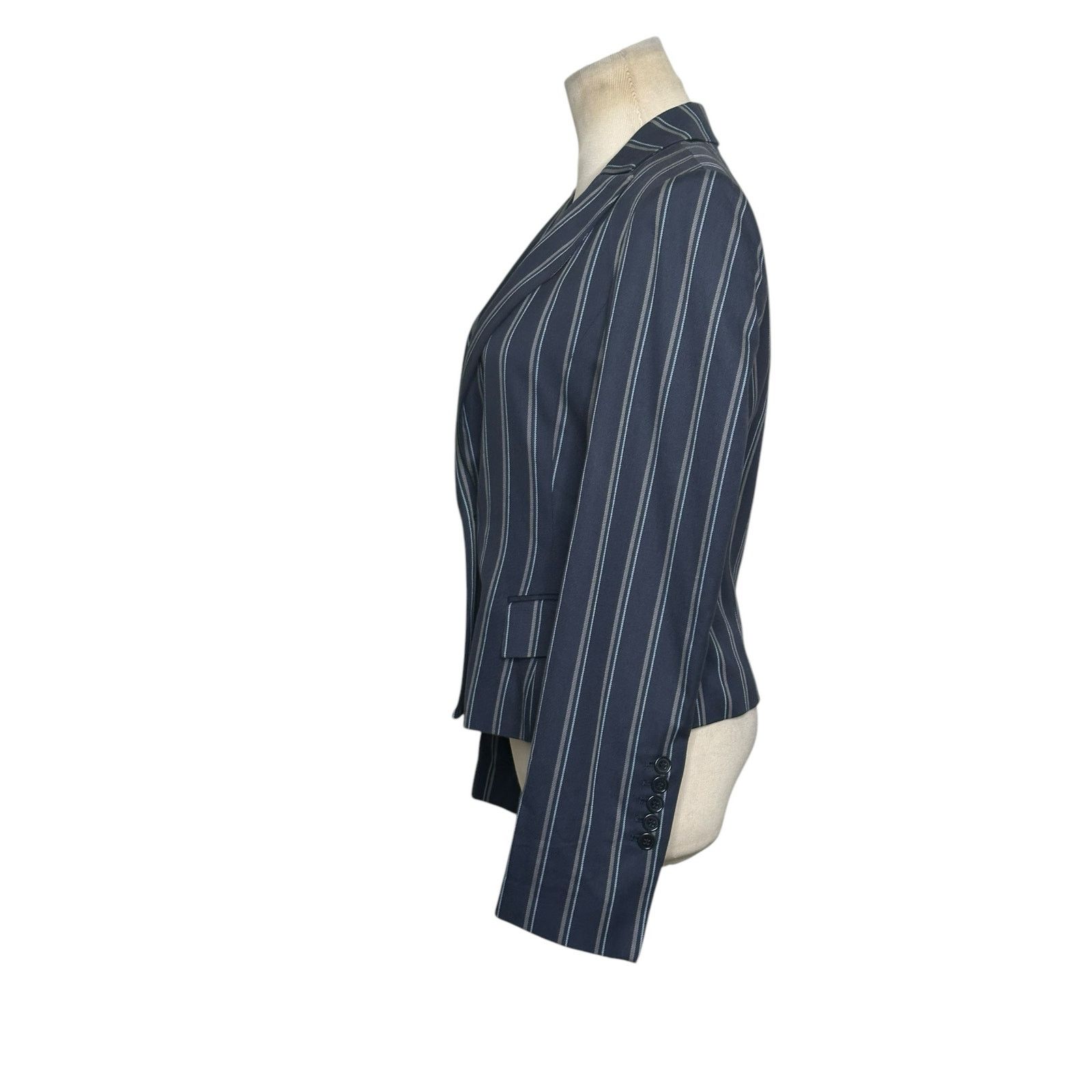 Bcbgmaxazria BCBGMaxAzria pinstripes long sleeves blazer size XS Size XS / US 0-2 / IT 36-38 - 11 Thumbnail