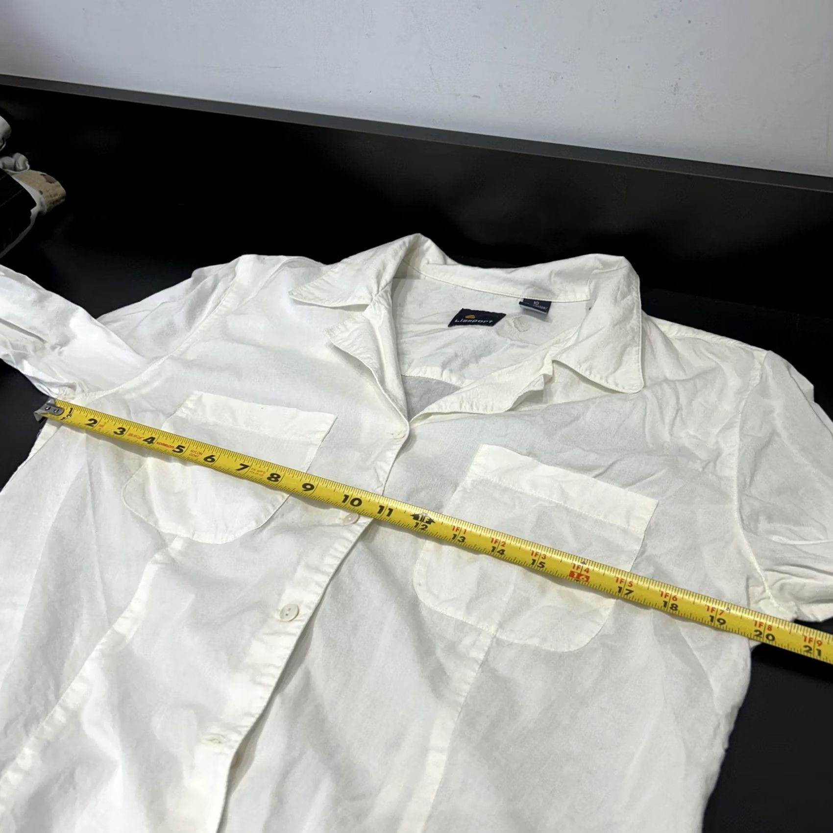 Liz Claiborne Lizsport Shirt Womens 10 White Button Front Long Sleeve Pockets Size L / US 10 / IT 46 - 4 Thumbnail
