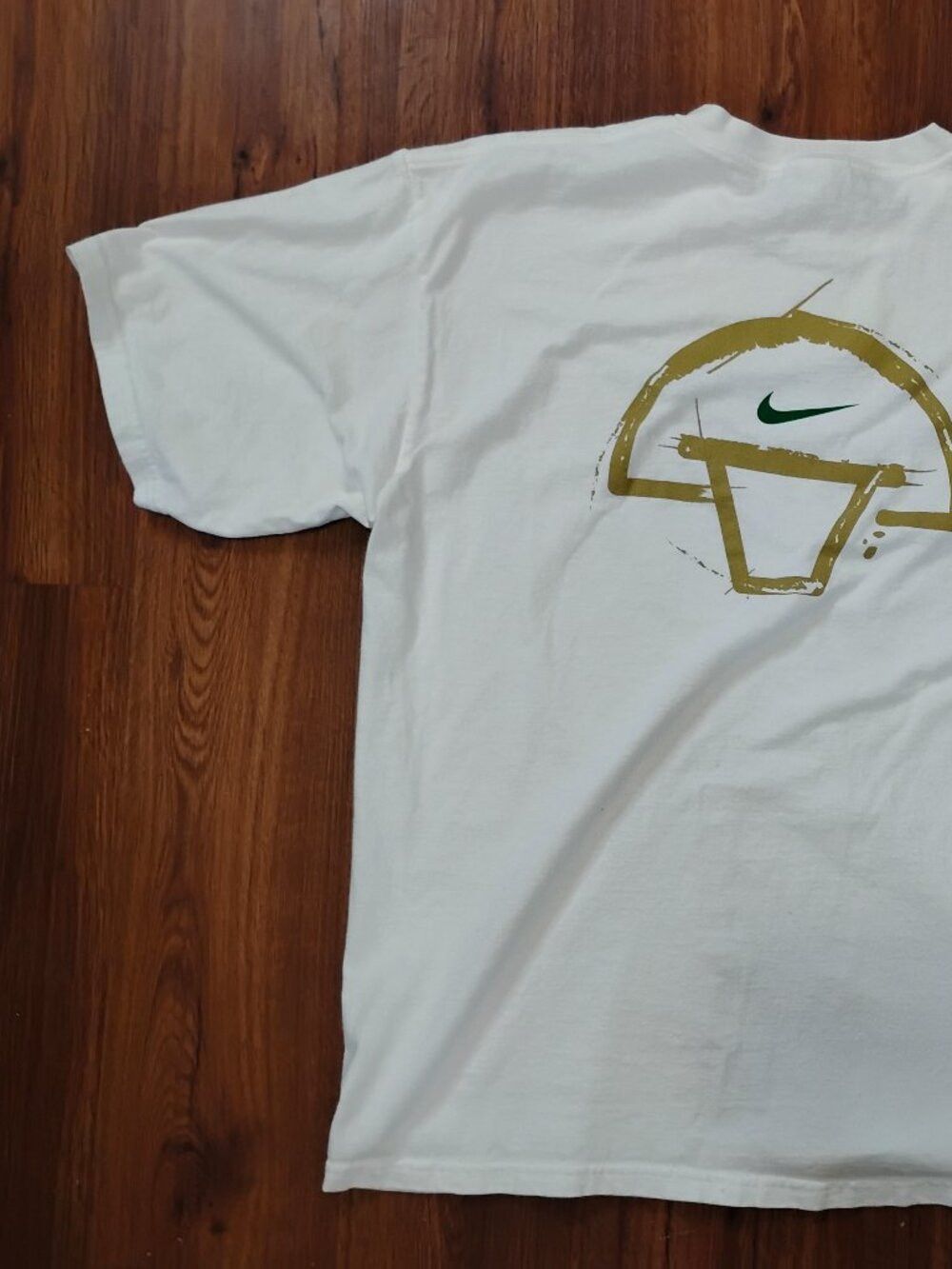 Nike Vintage Nike Oregon Ducks Women's Basketball T-Shirt Size US L / EU 52-54 / 3 - 6 Thumbnail