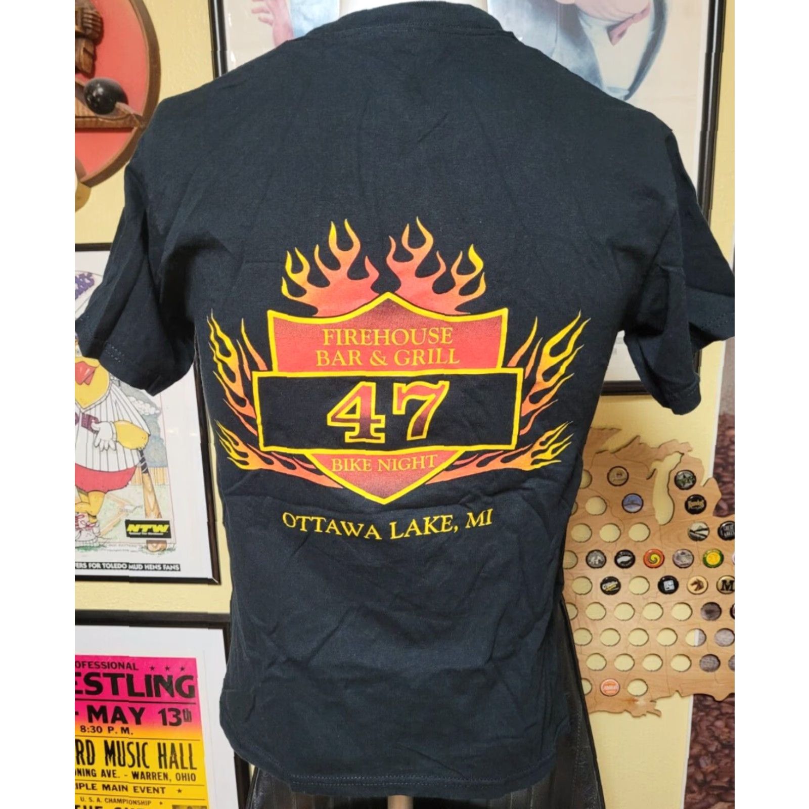 Gildan Womens T-Shirt Black Small Gildan Crew Neck Short Sleeve Graphic Tee Firehouse 47 Bar & Grill Ottawa Lake MI Defunct Mens Womens Girls? Size S / US 4 / IT 40 - 3 Thumbnail