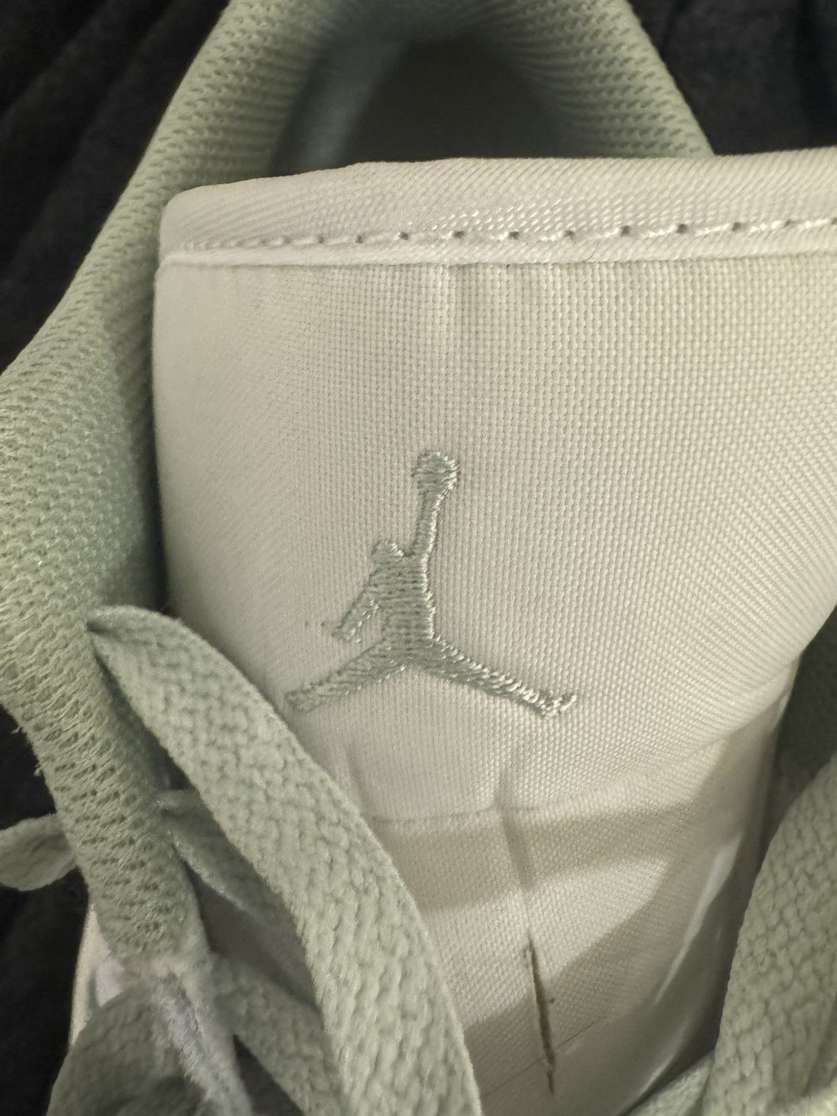 Nike Air Jordan 1 Low SE “Celadon” Size US 9.5 / EU 42-43 - 4 Thumbnail