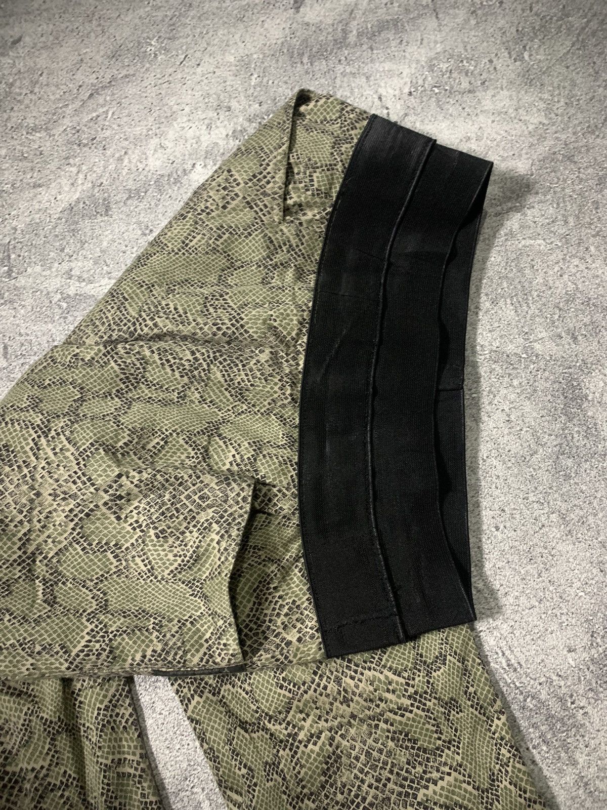 Yohji Yamamoto SNAKESKIN PYTHON LEGGINGS YOHJIYAMAMOTO IFSIXWASNINE STYLE Size US 30 / EU 46 - 8 Thumbnail