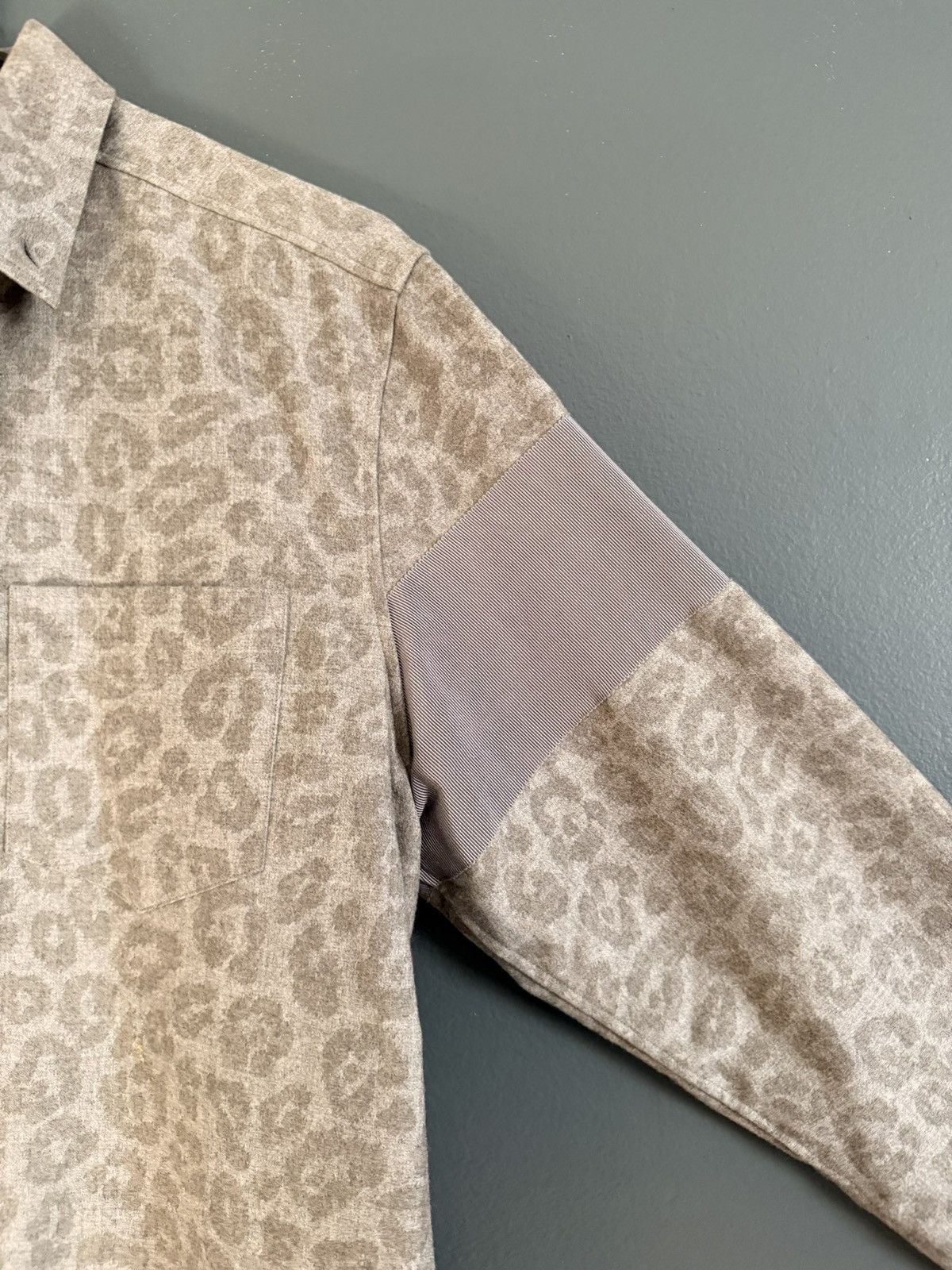 OAMC Grey leopard wool shirt with silk detailing button down Size US L / EU 52-54 / 3 - 5 Thumbnail
