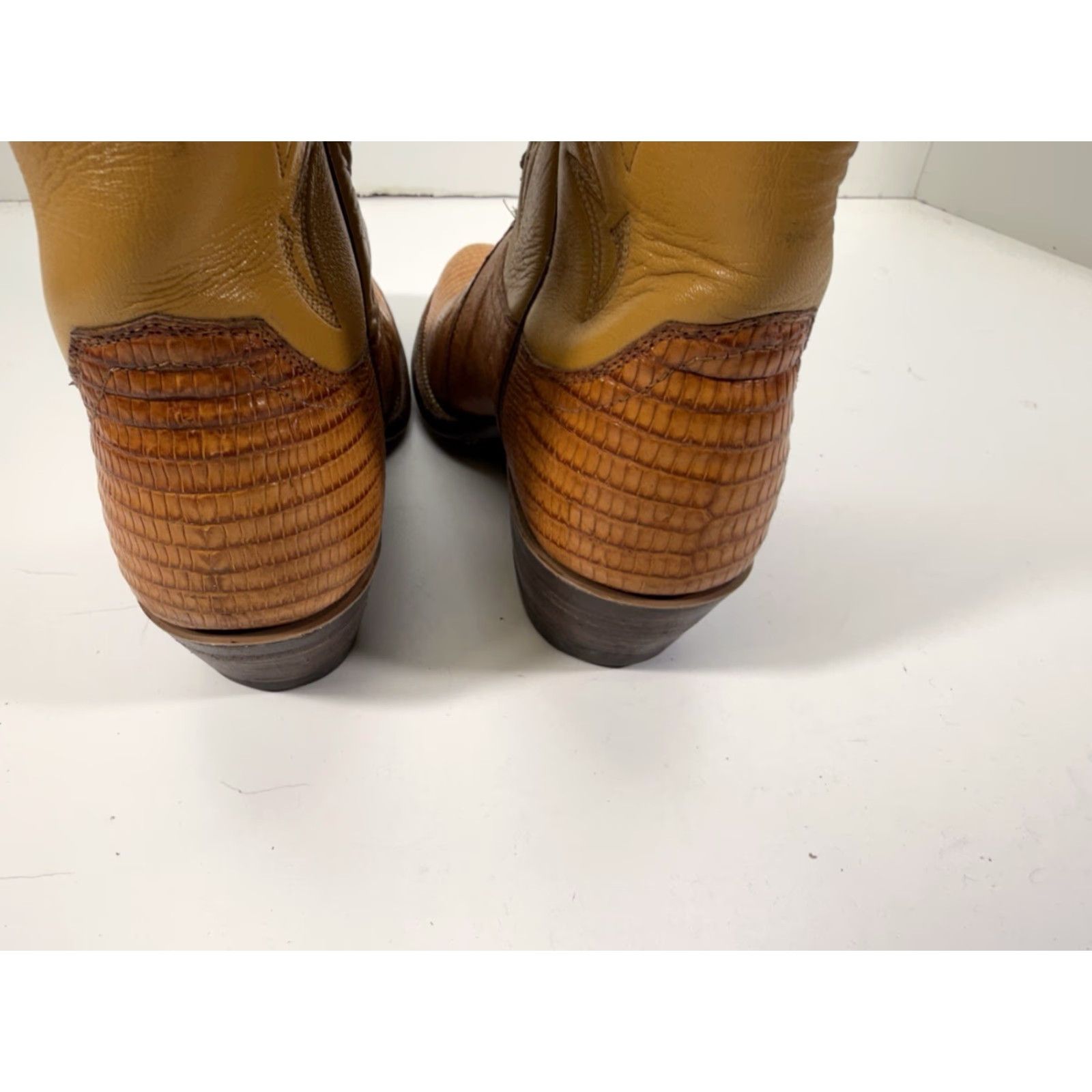 Justin Boots VINTAGE Justin Boots Lizard Boots Women 5 B Butterscotch Brown Western USA 4557 Size US 5 / IT 35 - 7 Thumbnail