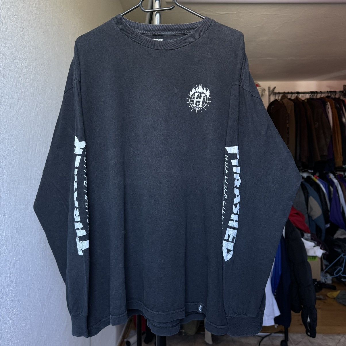Huf × Thrasher HUF x Thrasher Washed Thrashed Longsleeve Tshirt Skate Size US XL / EU 56 / 4 - 6 Thumbnail
