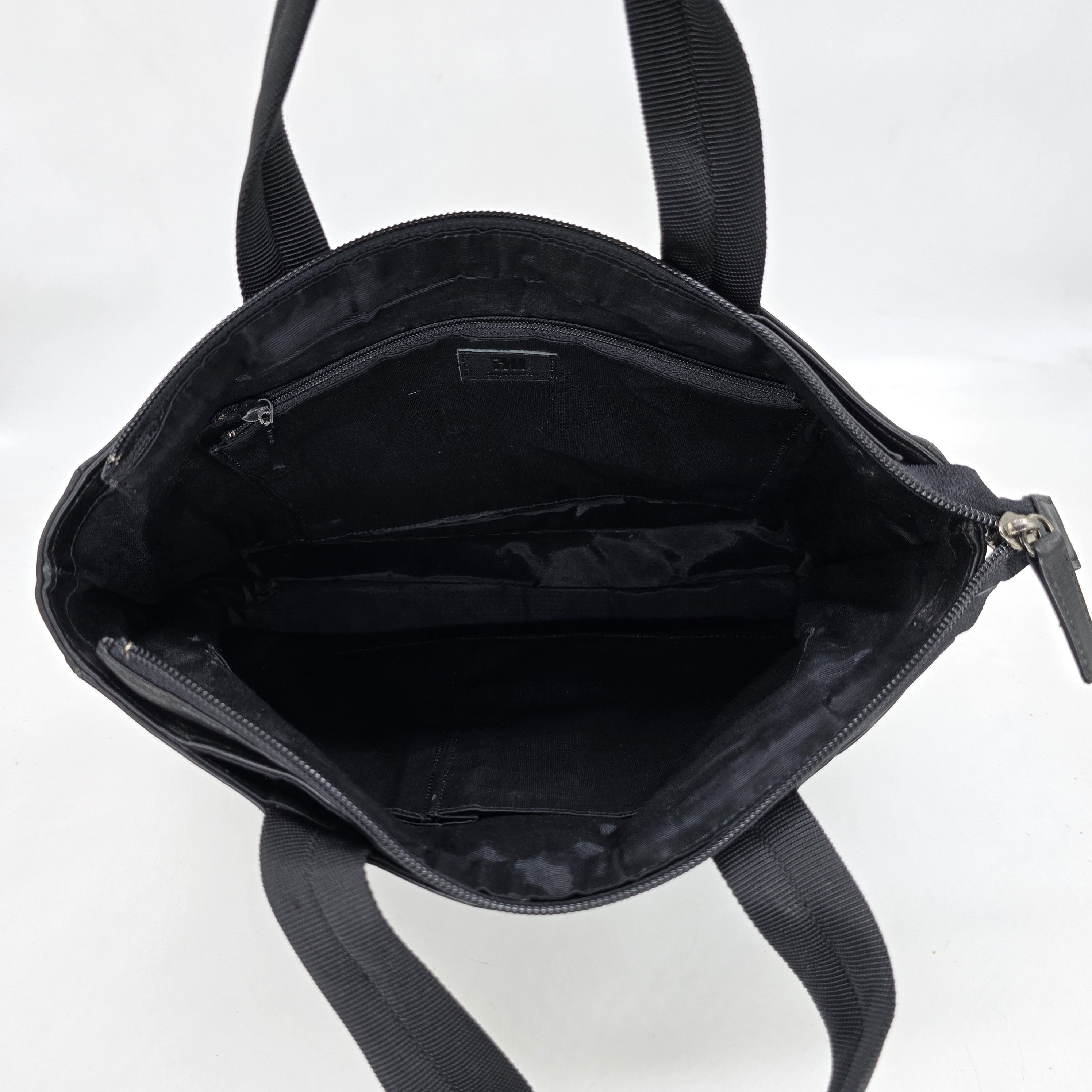 Issey Miyake Issey Miyake - Vintage Leather Handbag Size ONE SIZE - 10 Thumbnail