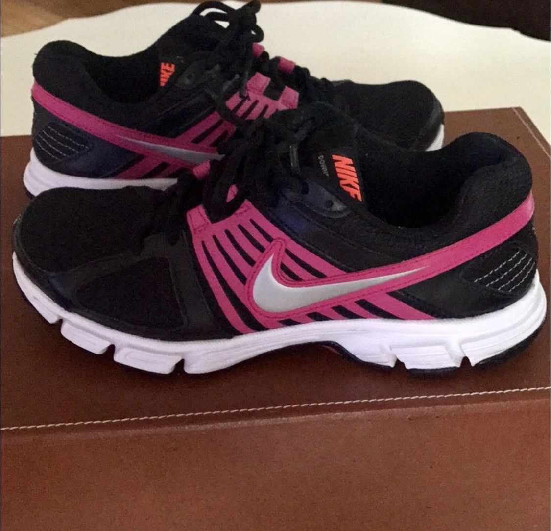 Nike NIKE DOWNSHIFTER 5 SZ 7 Size US 7 / IT 37 - 1 Thumbnail