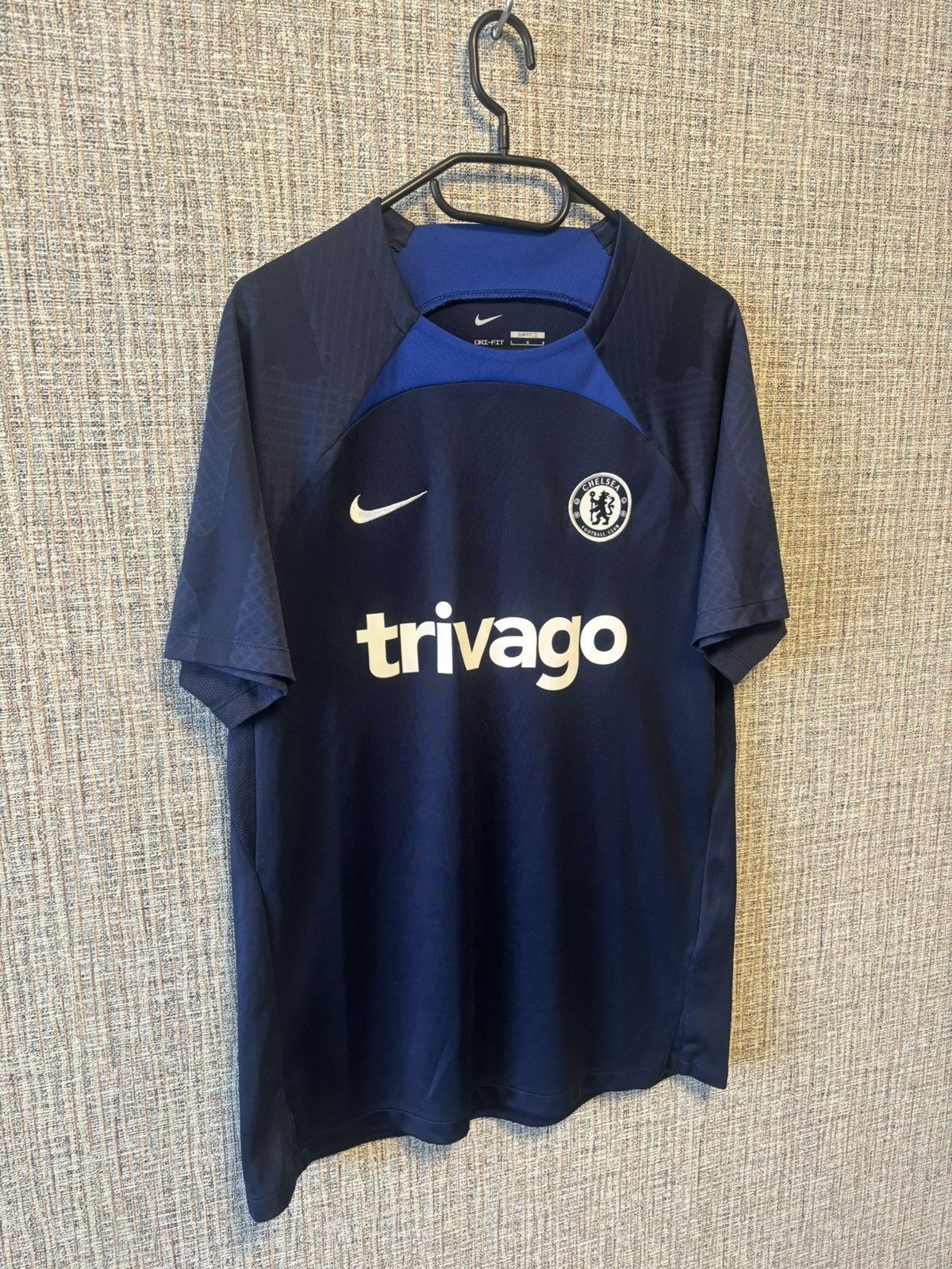 Nike Nike CHELSEA 2023/24 Training 4th Strike Shirt Trivago Size US L / EU 52-54 / 3 - 2 Thumbnail