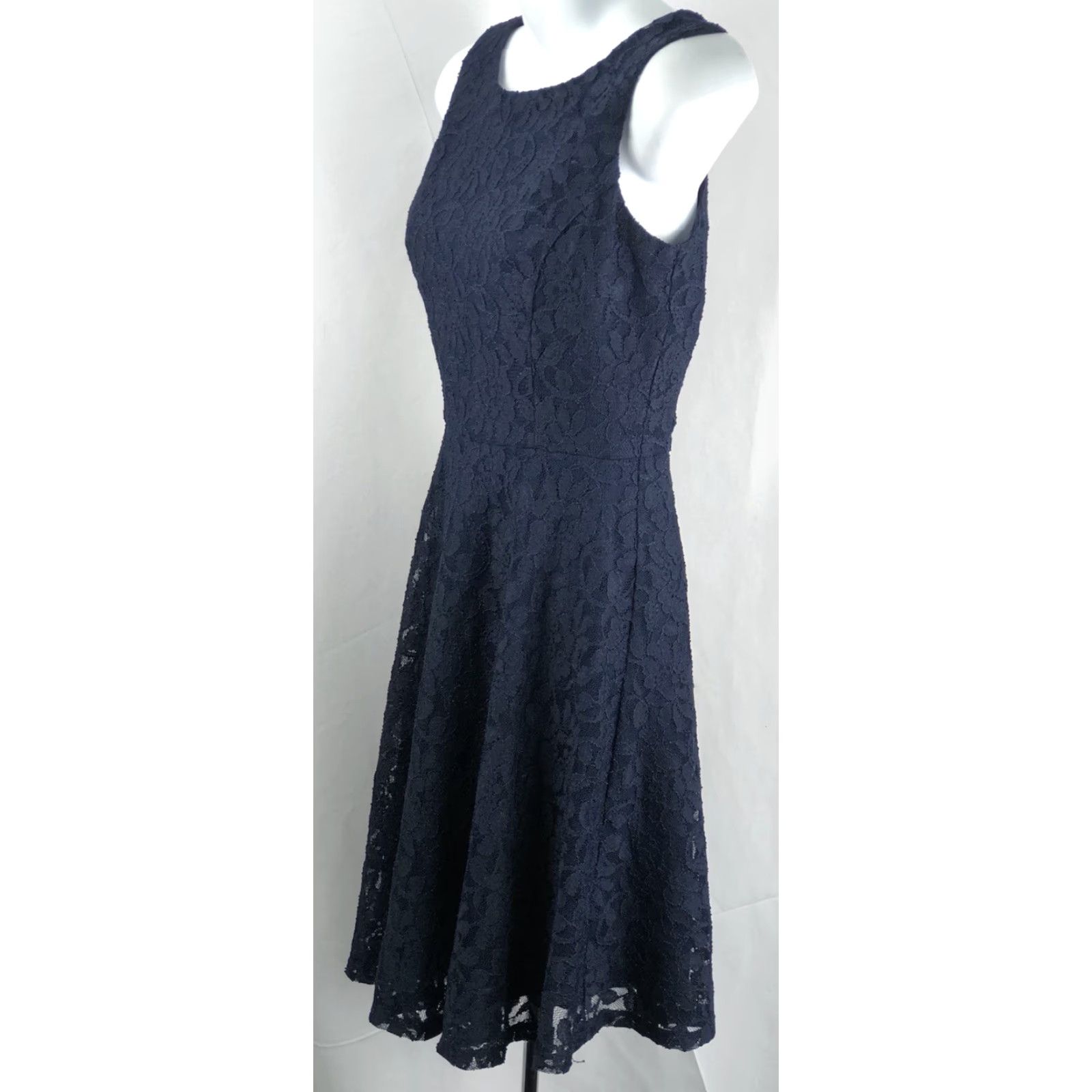 Vintage Speechless NWT Lace Fit & Flare Dress Navy S Sleeveless V-Back Floral Knee Length Women's Size S / US 4 / IT 40 - 3 Thumbnail