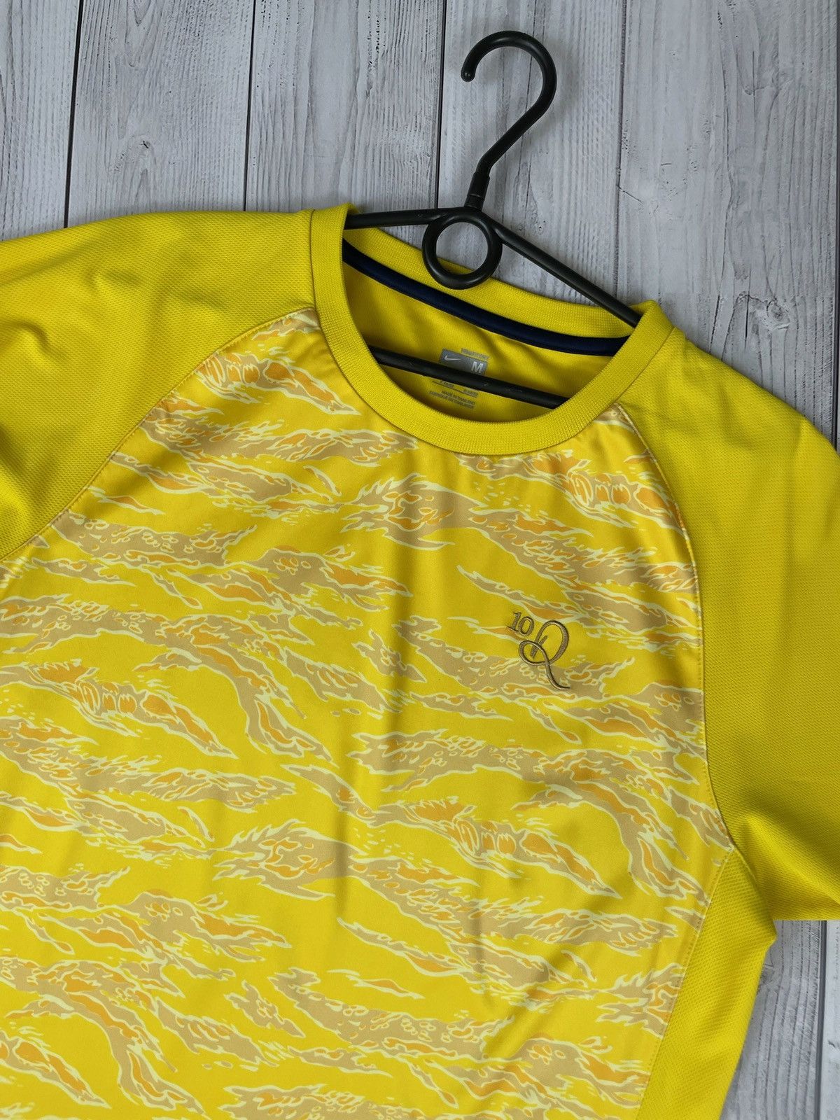 Nike Vintage nike ronaldinho 10 jersey yellow size M logo rare Size US M / EU 48-50 / 2 - 2 Thumbnail