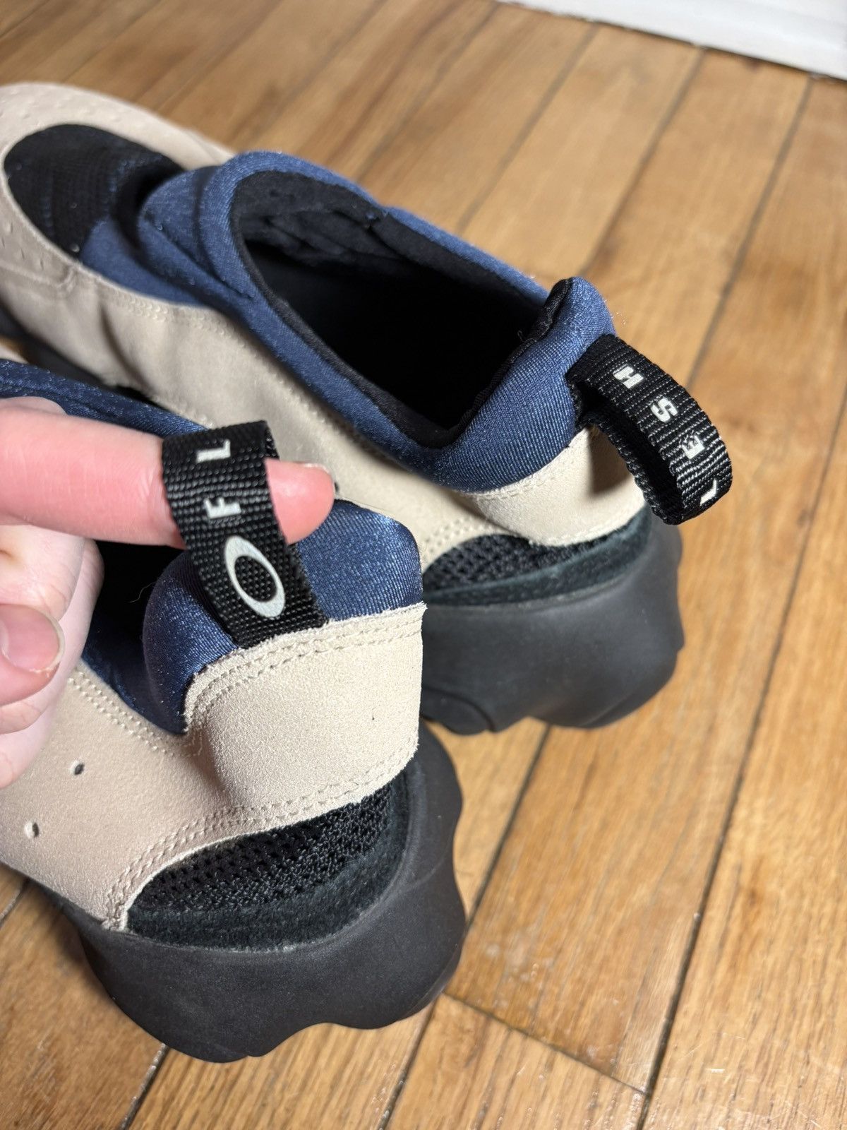 Brain Dead × Oakley Oakley x Brain Dead Factory Team Flesh Size US 12.5 / EU 45-46 - 4 Thumbnail