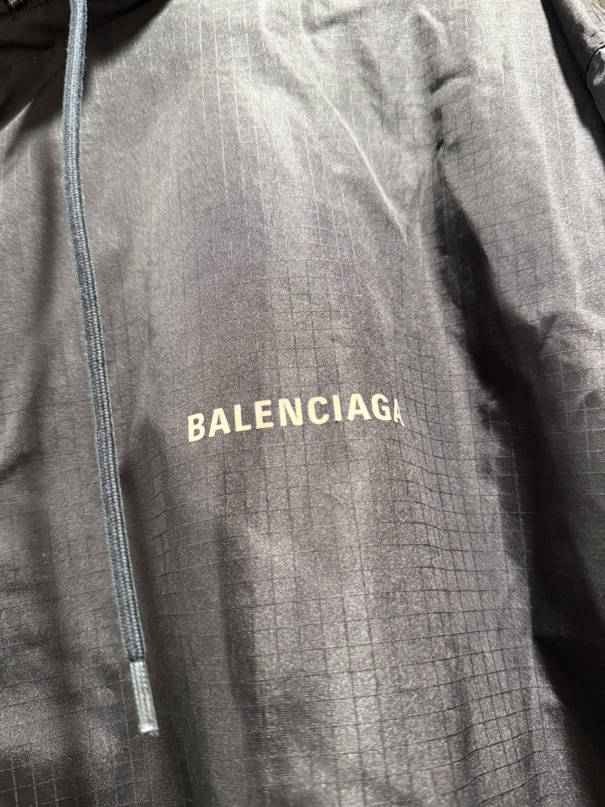 Balenciaga Balenciaga Oversized World Food Programme Windbreaker Size US M / EU 48-50 / 2 - 4 Thumbnail