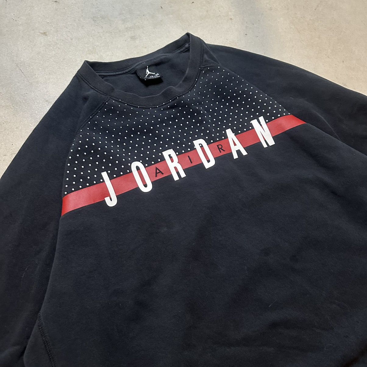 Jordan Brand Y2K Nike Jordan Brand Black Crewneck Sweatshirt Size XL Size US XL / EU 56 / 4 - 1 Thumbnail