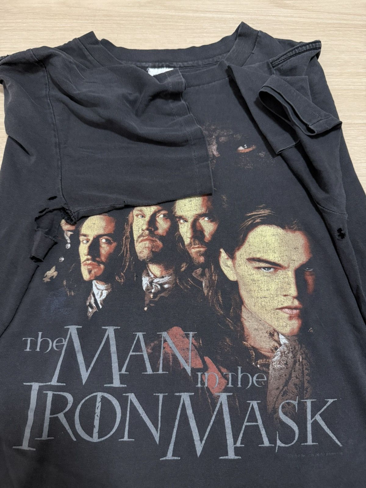 Vintage Vintage the man in the iron mask Size US L / EU 52-54 / 3 - 7 Thumbnail