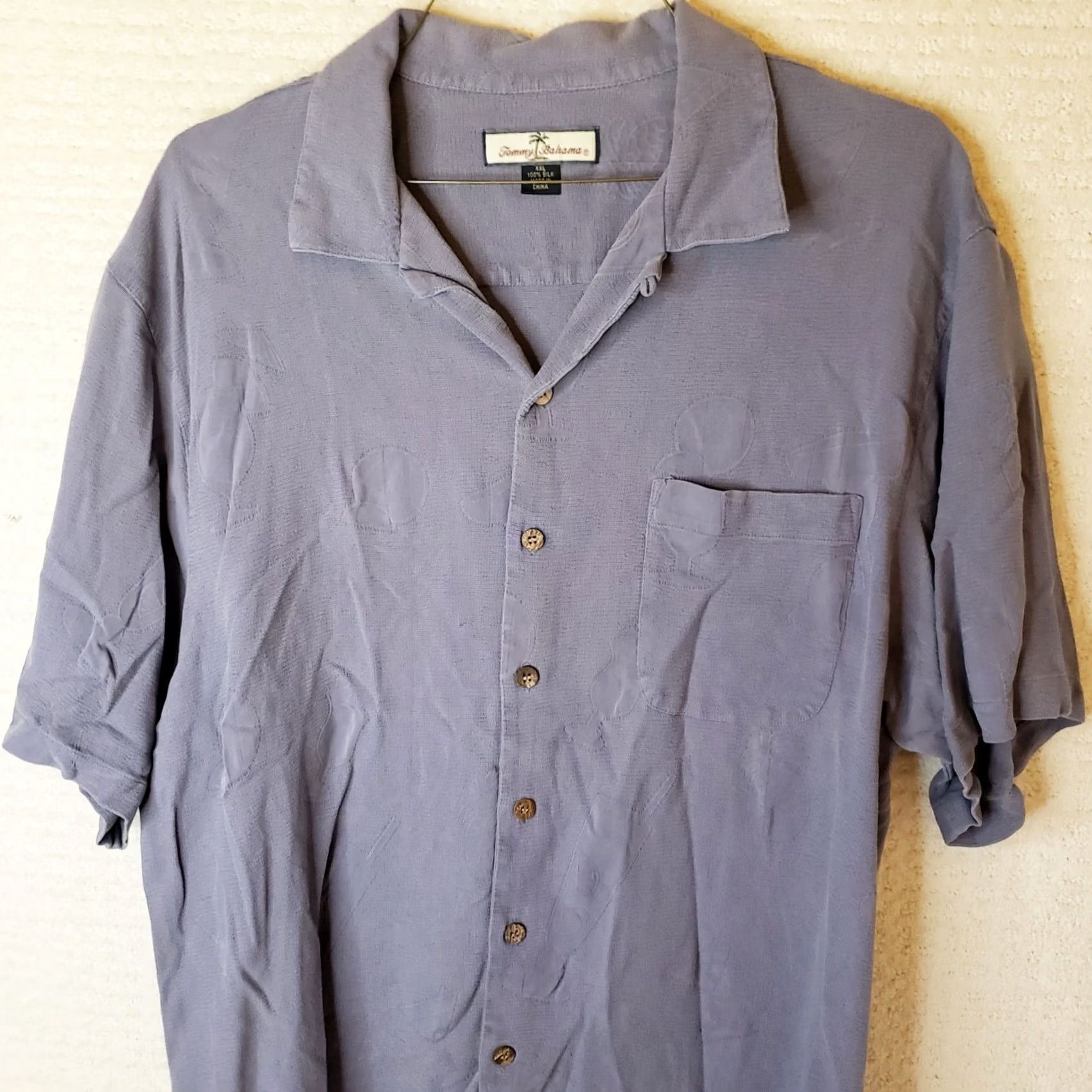 Tommy Bahama VINTAGE Tommy Bahama Silk Shirt Shirt Mens 2XL Blue Silk Short Sleeve Button-Up Hawaiian Collar 2XL Mens Size US XXL / EU 58 / 5 - 3 Thumbnail