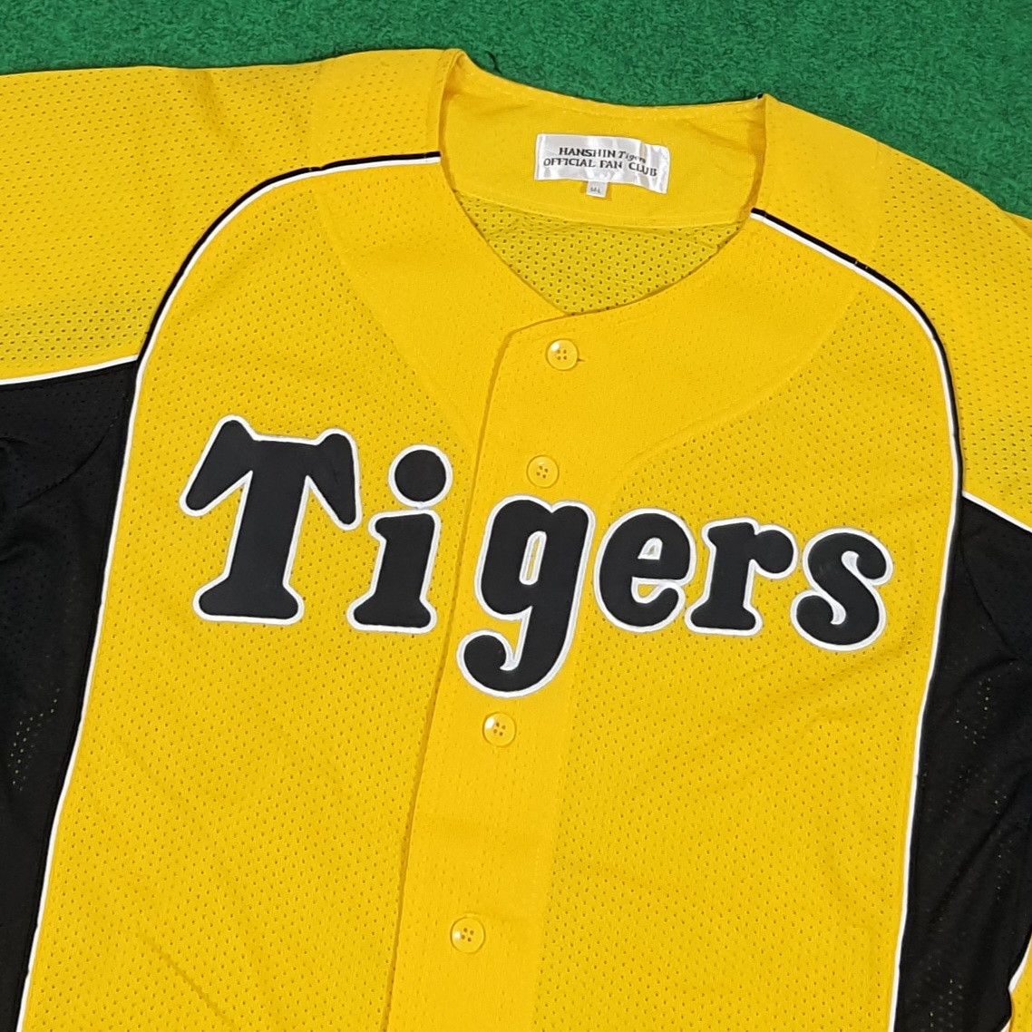 Mizuno Vintage Mizuno Hanshin Tigers Baseball Jersey C294N28 Size US M / EU 48-50 / 2 - 2 Thumbnail
