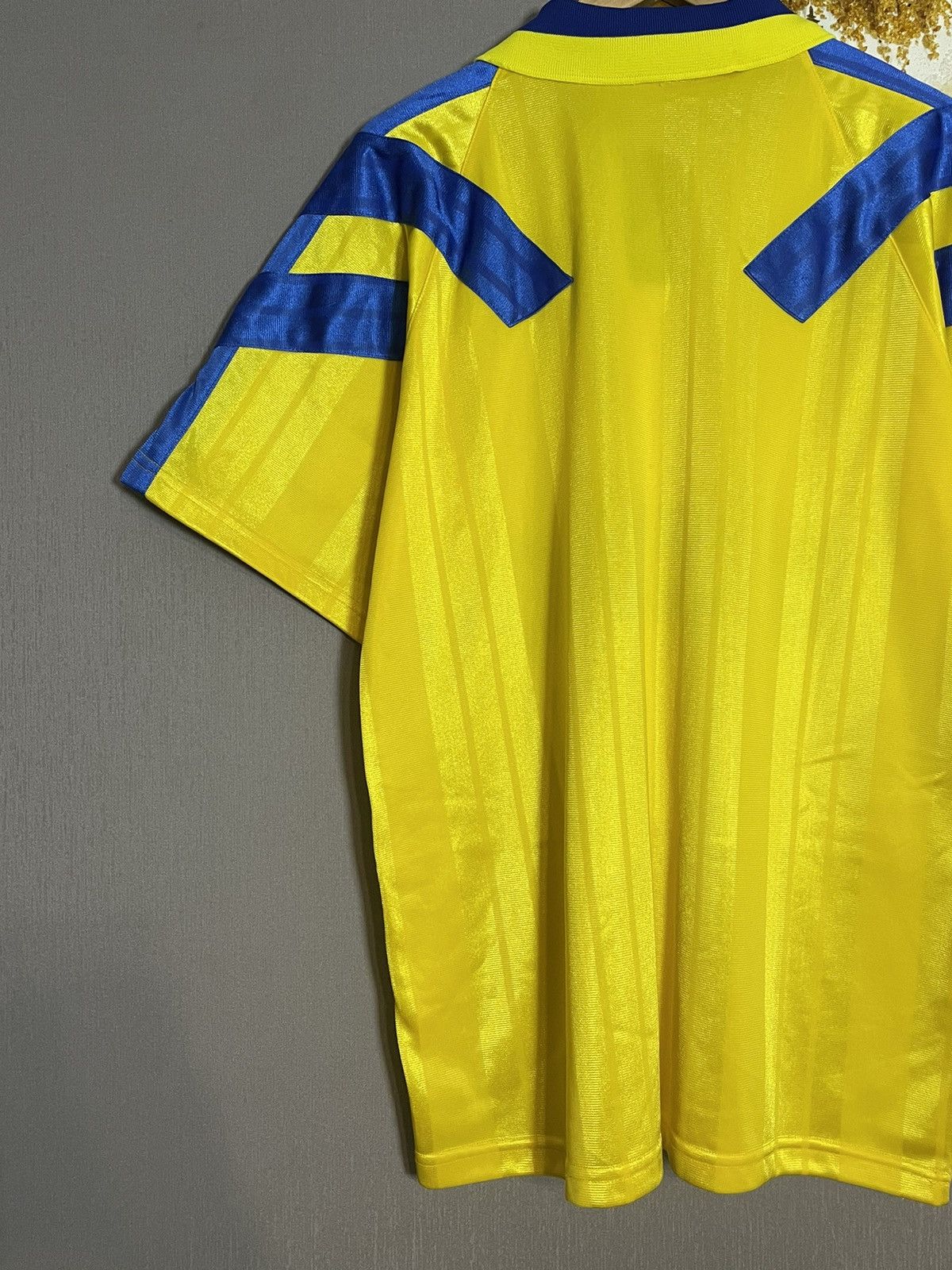 Vintage Juventus Admiral Yellow Away Jersey Size US L / EU 52-54 / 3 - 14 Thumbnail