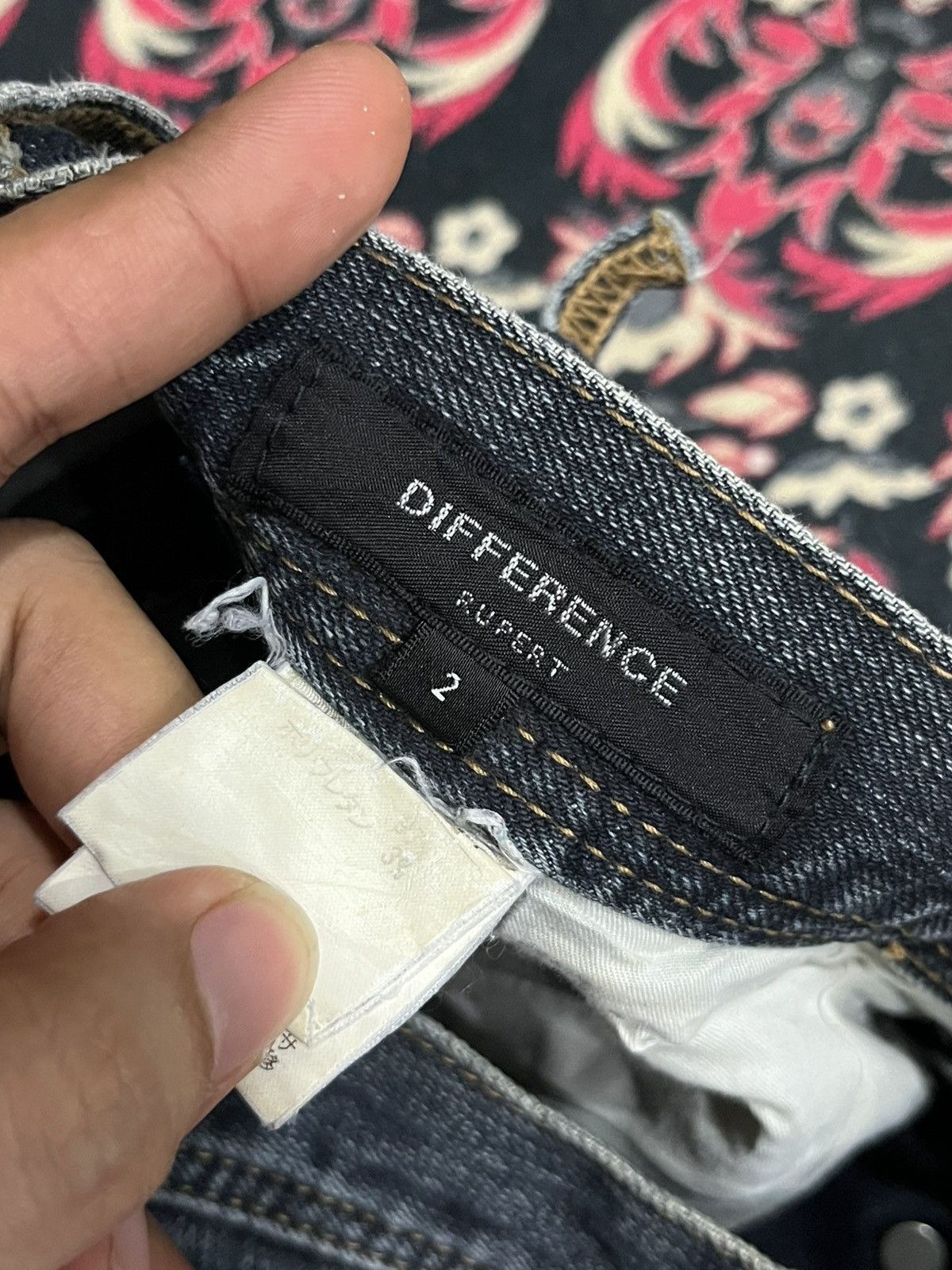 Japanese Brand Difference Rupert Dark Faded Washed Whisker Ripped Jeans Size US 30 / EU 46 - 16 Thumbnail