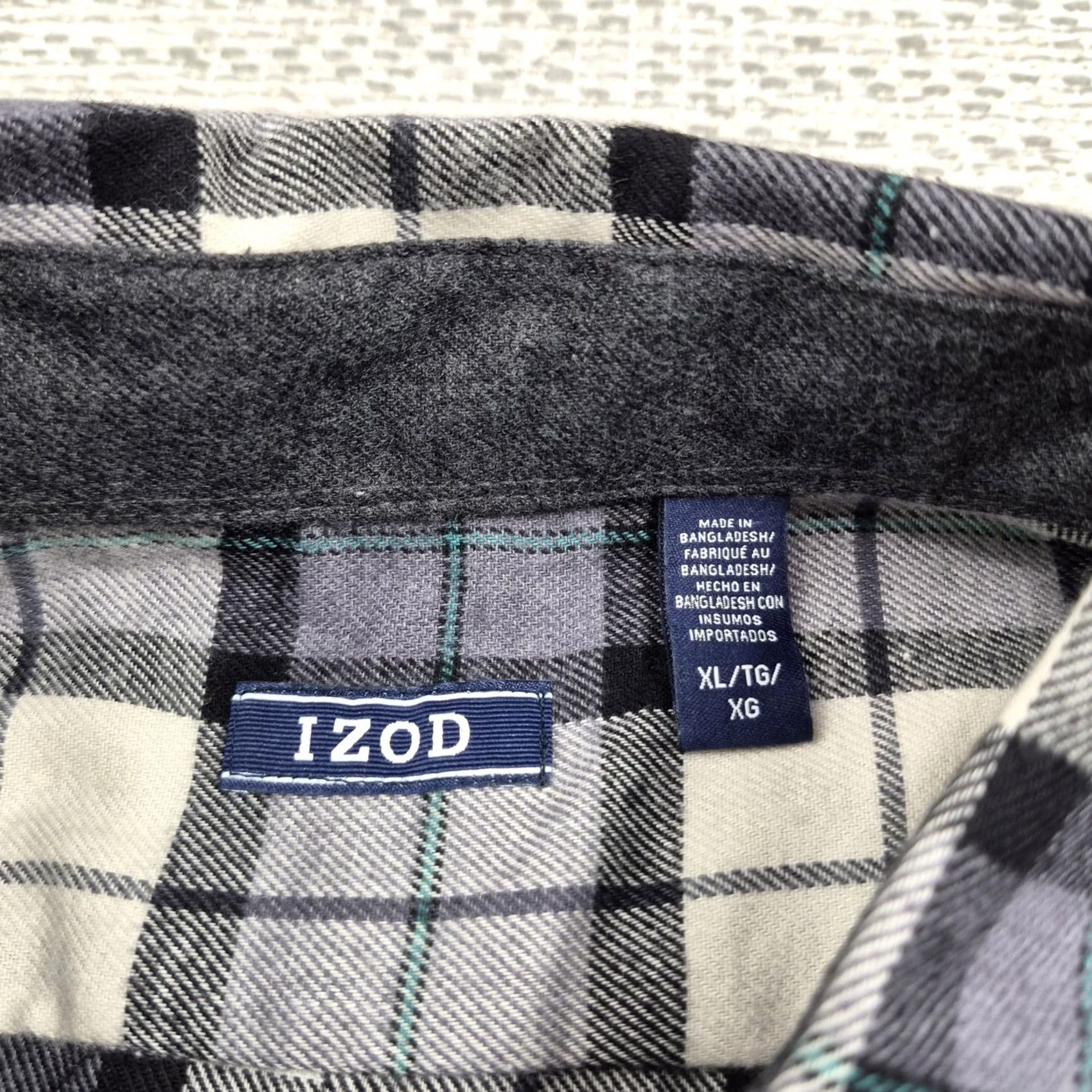 Izod IZOD Flannel Shirt Mens XL Gray Plaid Long Sleeve Button Up Thermal Casual Size US XL / EU 56 / 4 - 7 Thumbnail