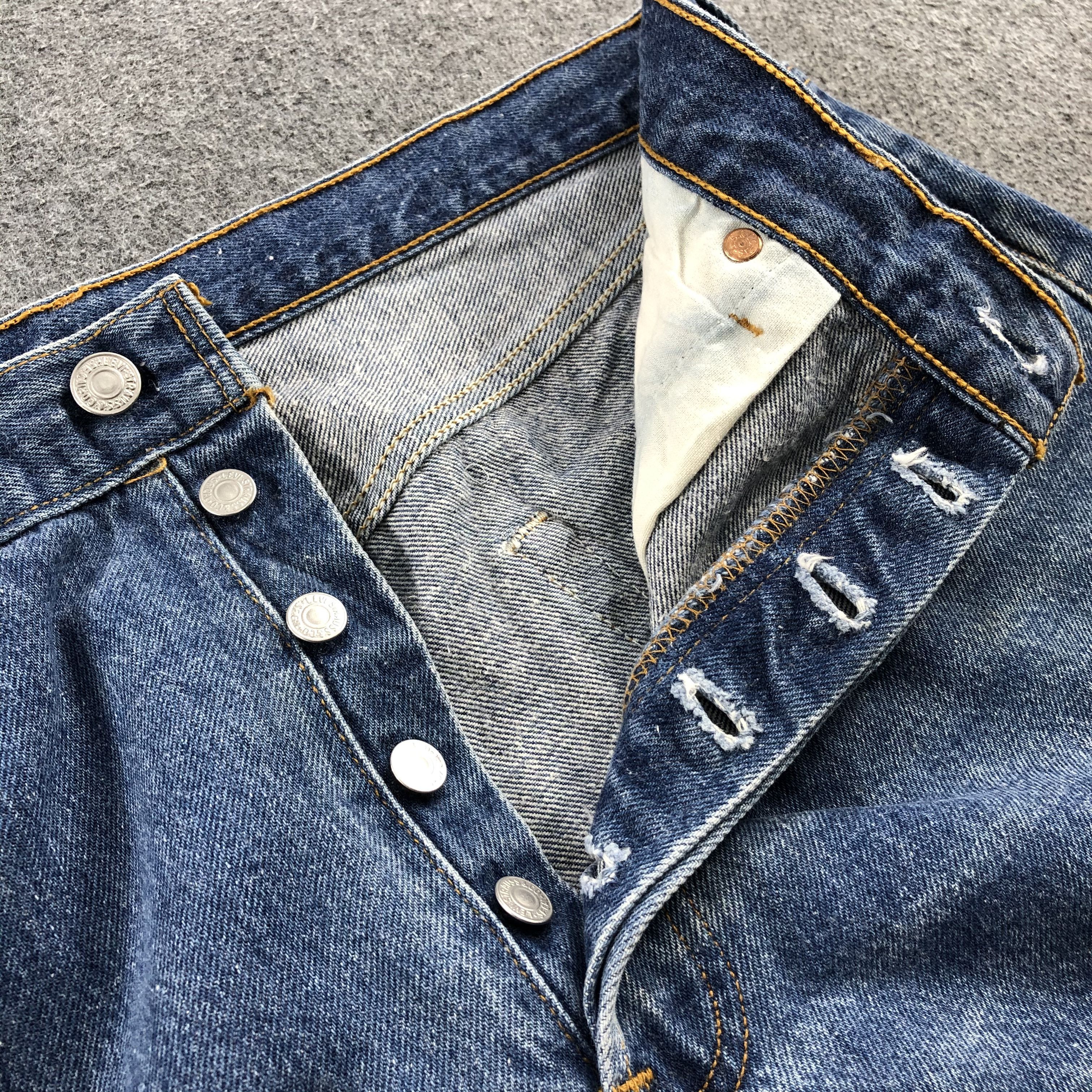 Levi's × Vintage Vintage 90s Levis 501 xx Denim Jeans-JM899 Size US 33 - 7 Thumbnail