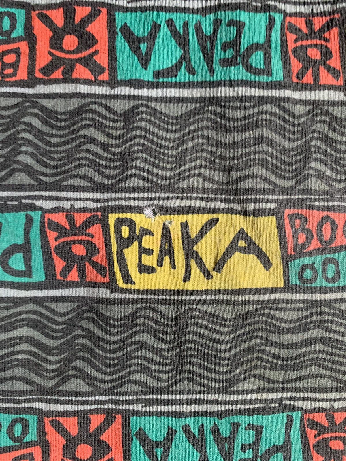 Japanese Brand Vintage 90s Peakaboo Surf Pocket Tomtom Pattern Tee Size US M / EU 48-50 / 2 - 9 Thumbnail