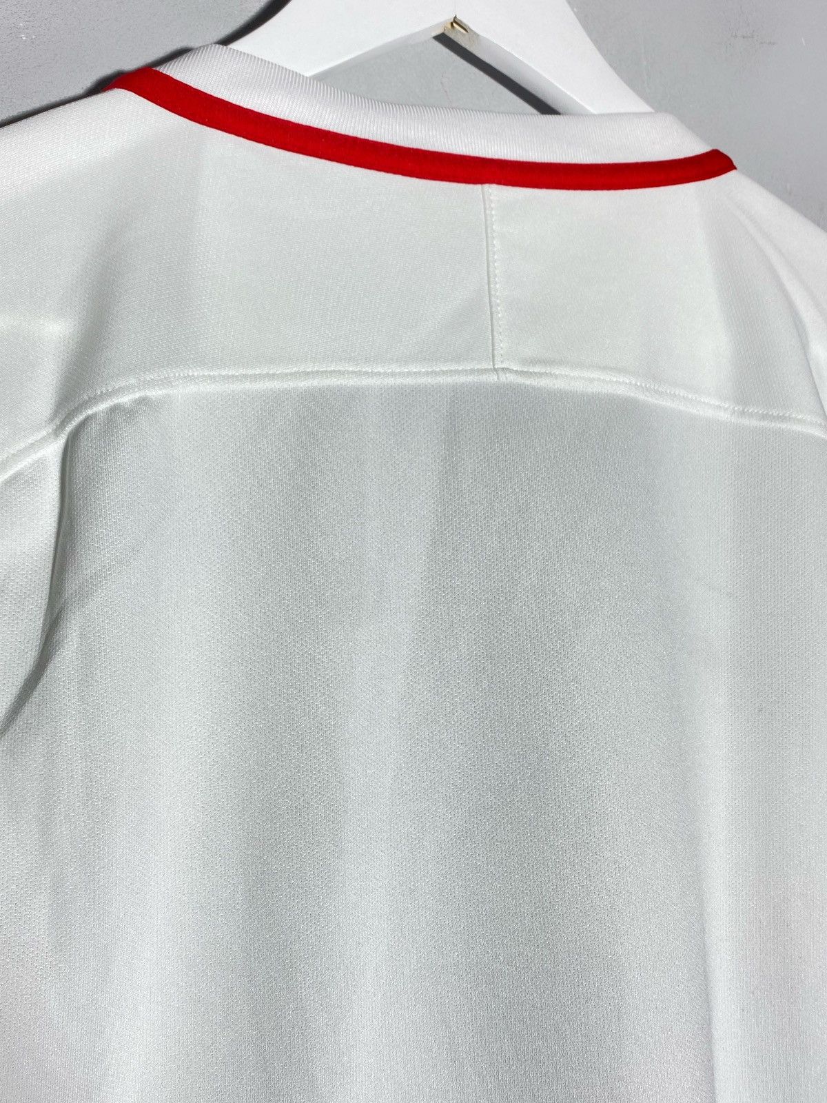 Nike Nike Red Bull Salzburg 2016/17 Home Football Shirt Jersey Size US L / EU 52-54 / 3 - 13 Thumbnail
