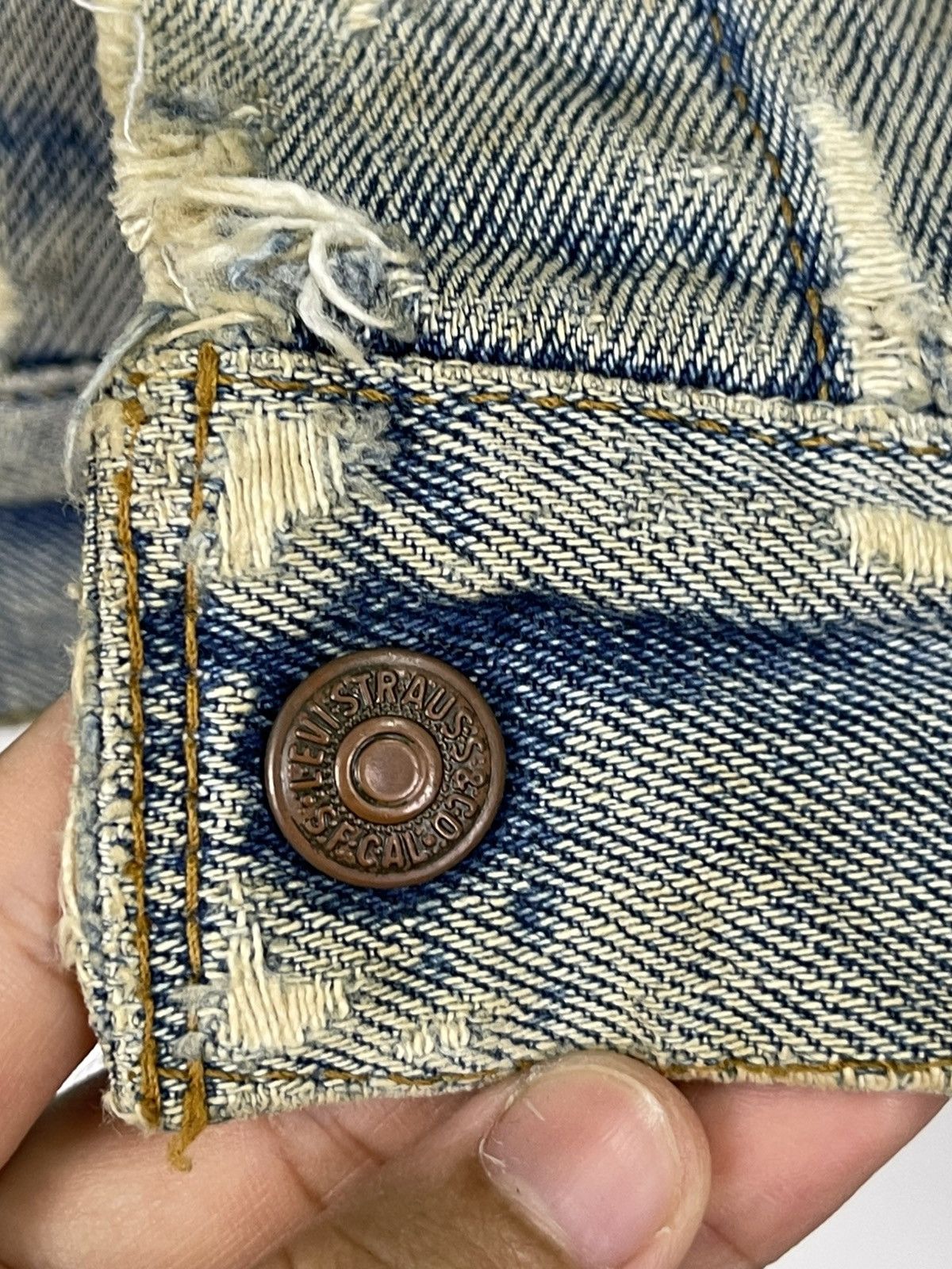 Levi's Vintage 80s Levi’s Distress Denim Sleeveless Size US L / EU 52-54 / 3 - 8 Thumbnail