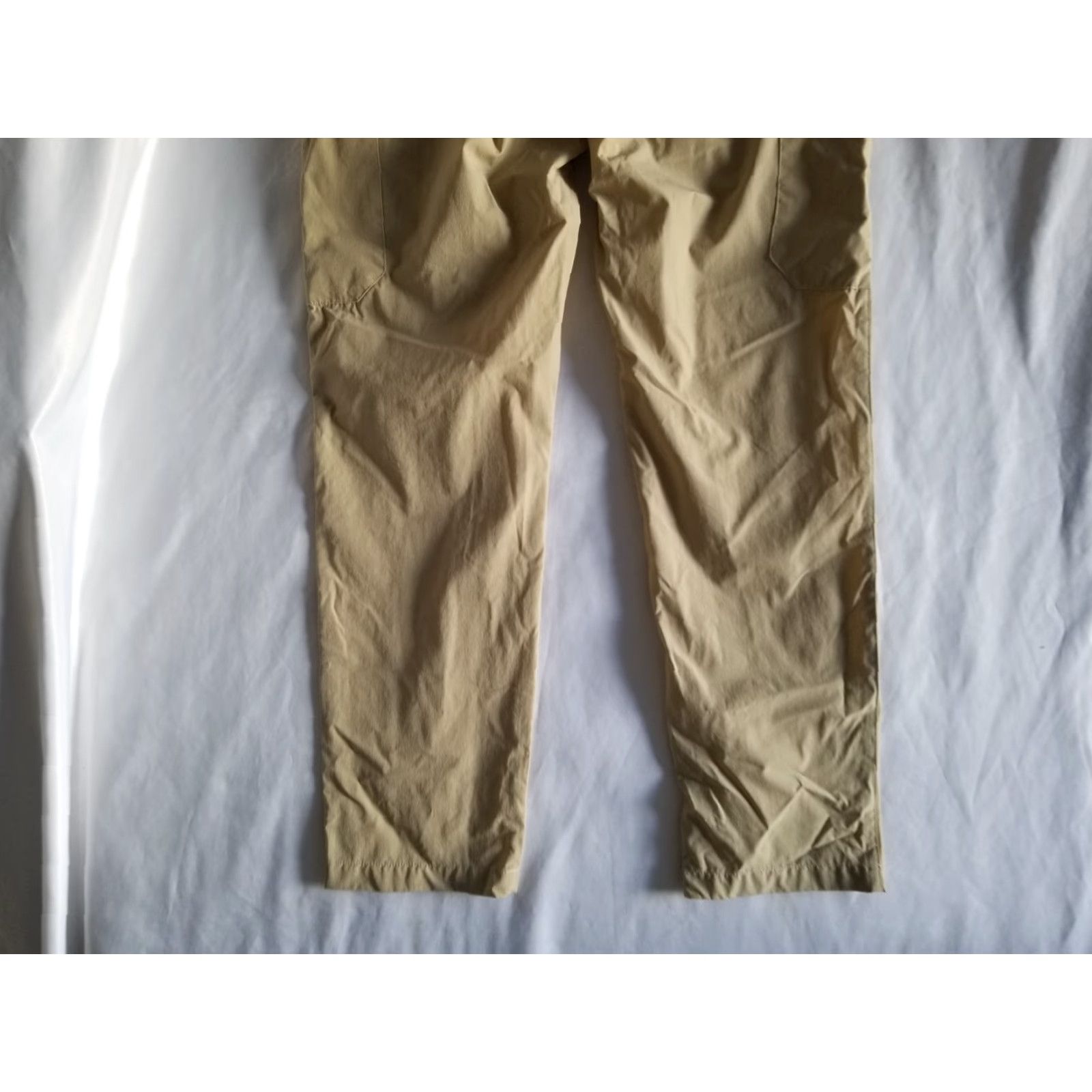 Vintage Clothin Mens Brown Hiking Beige Pants Size Medium 30 inch inseam Lightweight Cargo Size US 31 - 7 Thumbnail