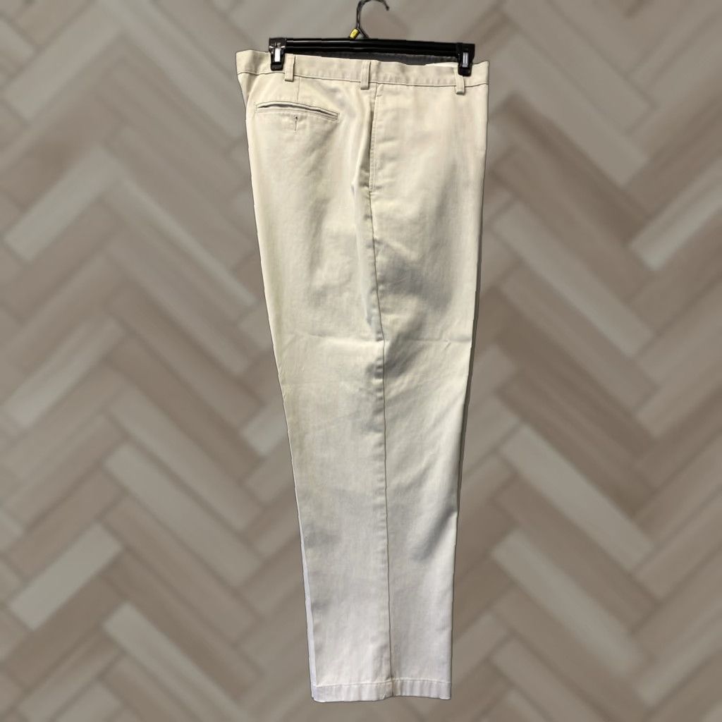 Vintage VINTAGE LL Bean Chino Pants Mens 40x30 Light Khaki Trousers / 166-4 Size US 40 / EU 56 - 1 Thumbnail
