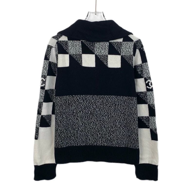 Chanel ChanelSki Series Color Block Logo Letter Inlaid Zipper Cash Size XXS / US 00 / IT 34 - 2 Thumbnail