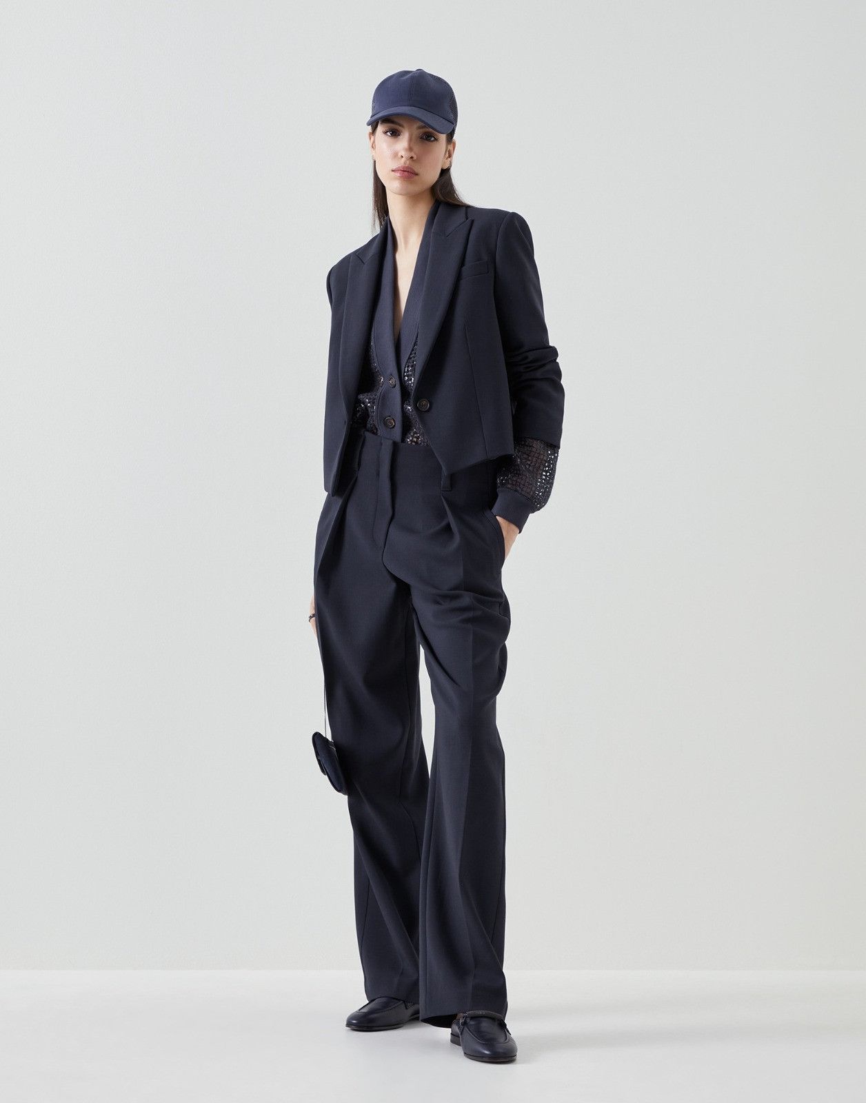 o1la1rc1a0225 Diamond Cardigan in Navy
