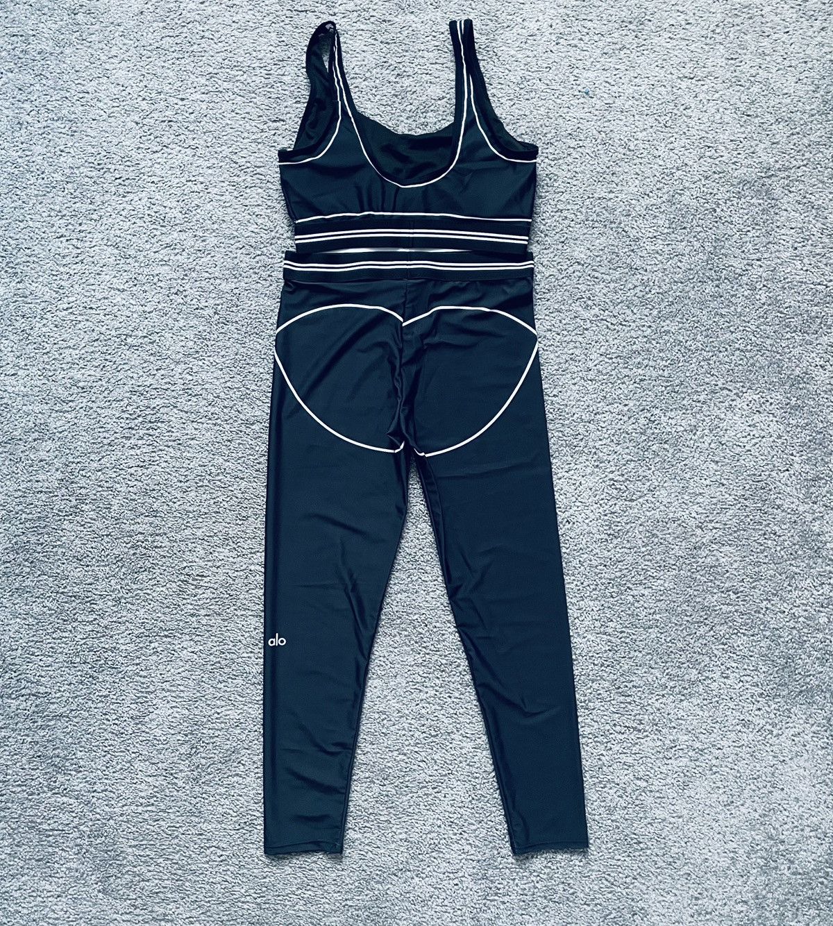 Alo Yoga Alo set Size XL / US 12-14 / IT 48-50 - 2 Thumbnail