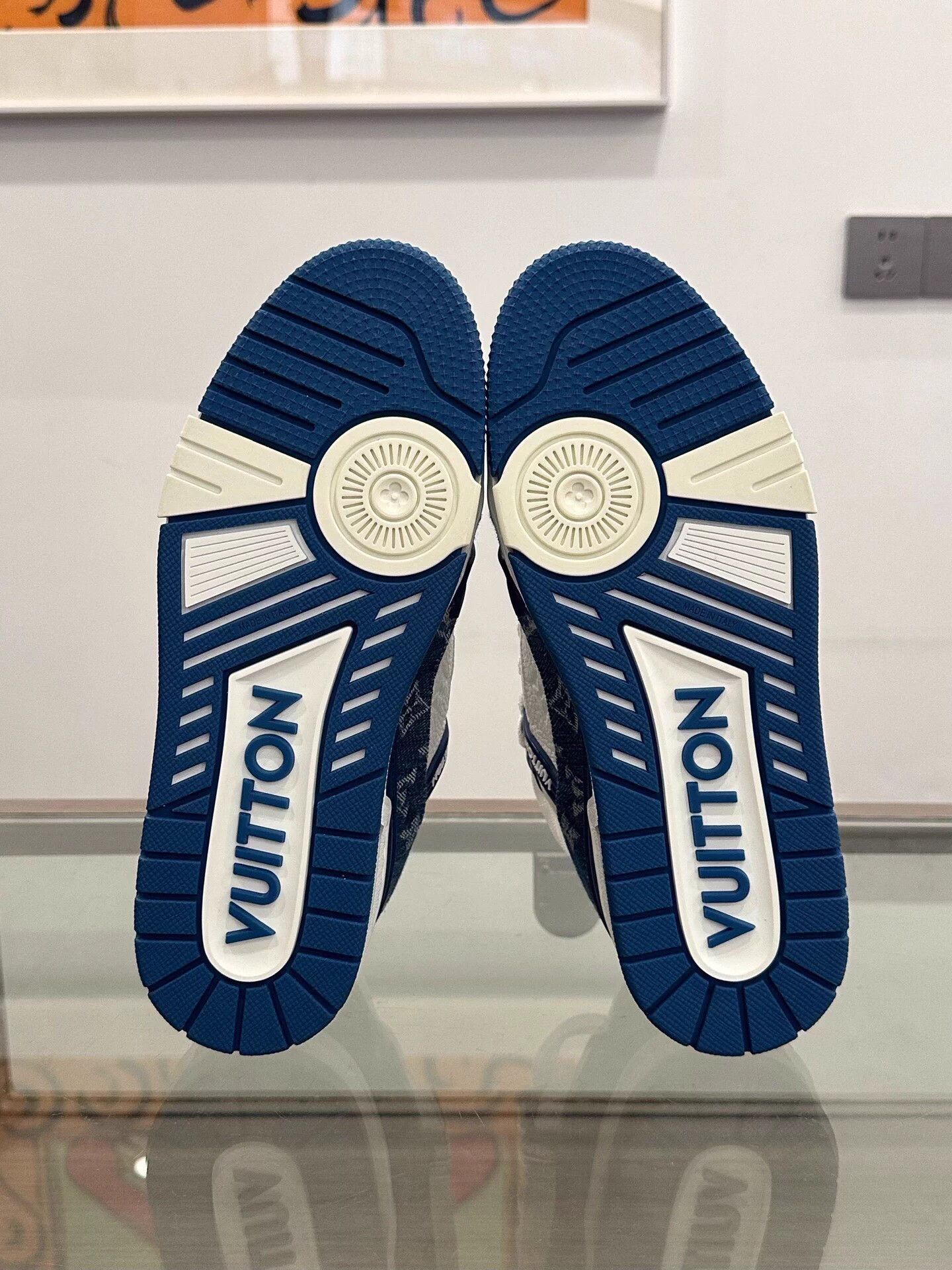 Louis Vuitton LV Blue Denim Monogram Trainer UK6 (EU 40) BNIB Size US 7 / EU 40 - 6 Thumbnail