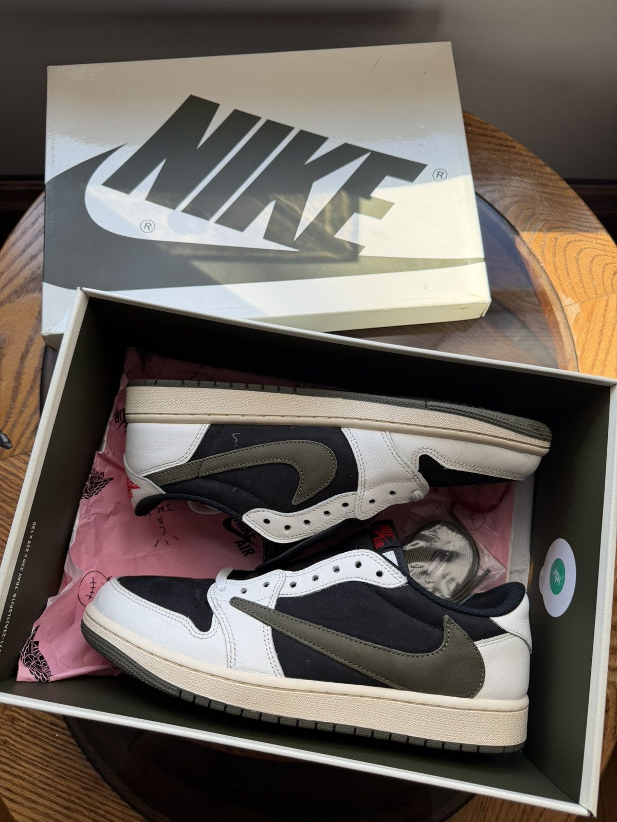 Jordan Brand × Travis Scott Jordan 1 Travis Scott Olive Size US 9.5 / EU 42-43 - 5 Thumbnail