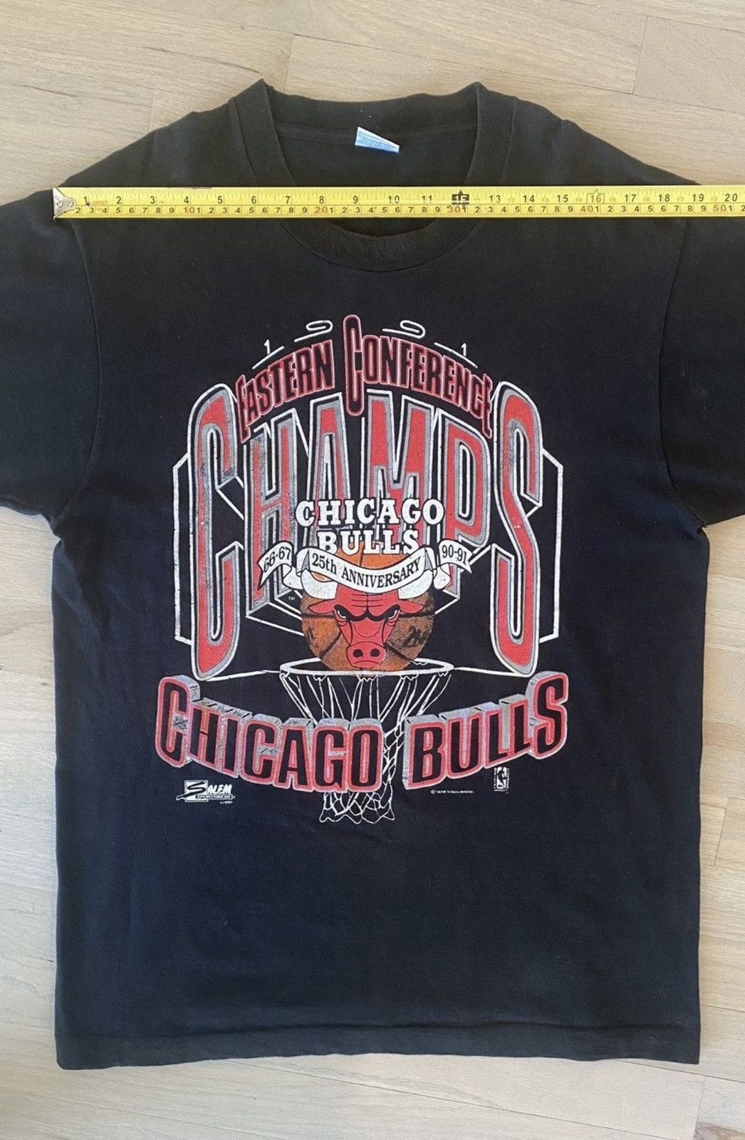 Salem Sportswear Salem Sportswear X Chicago Bulls Tee Size US L / EU 52-54 / 3 - 5 Thumbnail