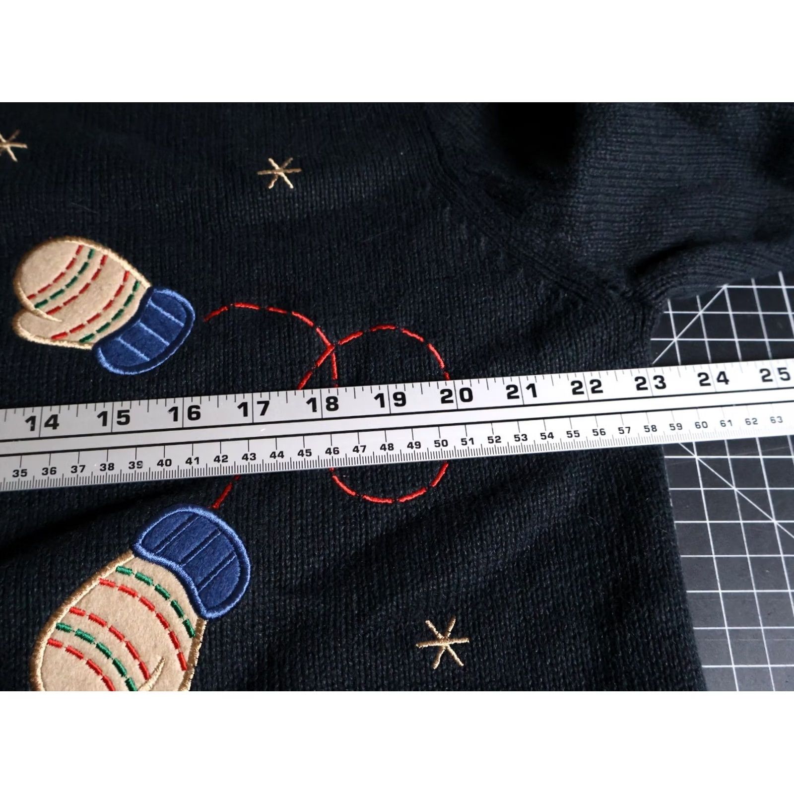 Vintage VINTAGE Field Gear Cardigan Women's XL Black Embroidered Mitten Geometric Knit Heavyweight 90s Holiday Outdoor Ugly Sweater Men/Women? Size XL / US 12-14 / IT 48-50 - 5 Thumbnail