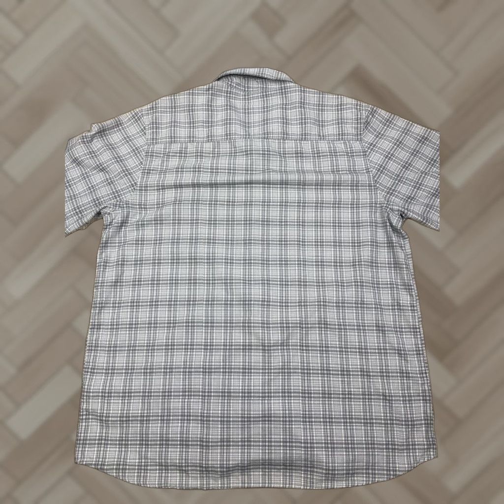 Quiksilver Quiksilver Button-Up Shirt L Gray Plaid Casual Beach Surf Skate Men Regular Short Sleeve Shirt Size US L / EU 52-54 / 3 - 1 Thumbnail
