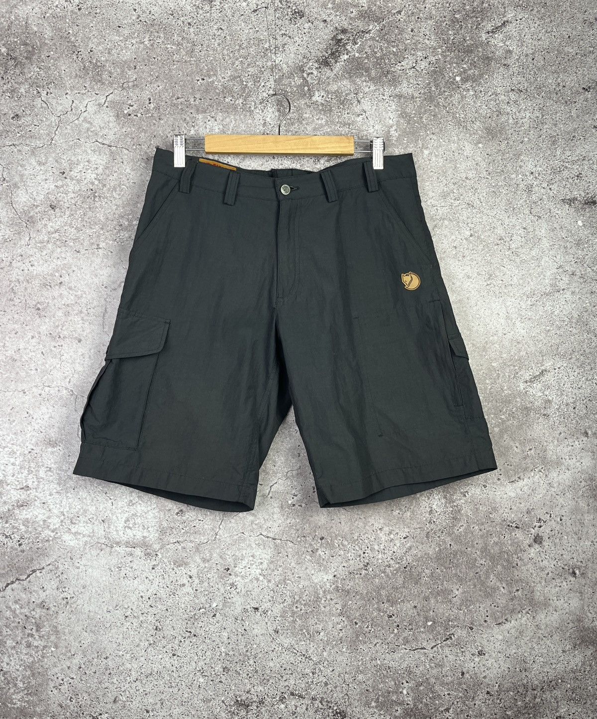 Fjallraven Fjällräven Karl MT Cargo Shorts Dark Grey Hiking Outdoor Size US 30 / EU 46 - 1 Thumbnail