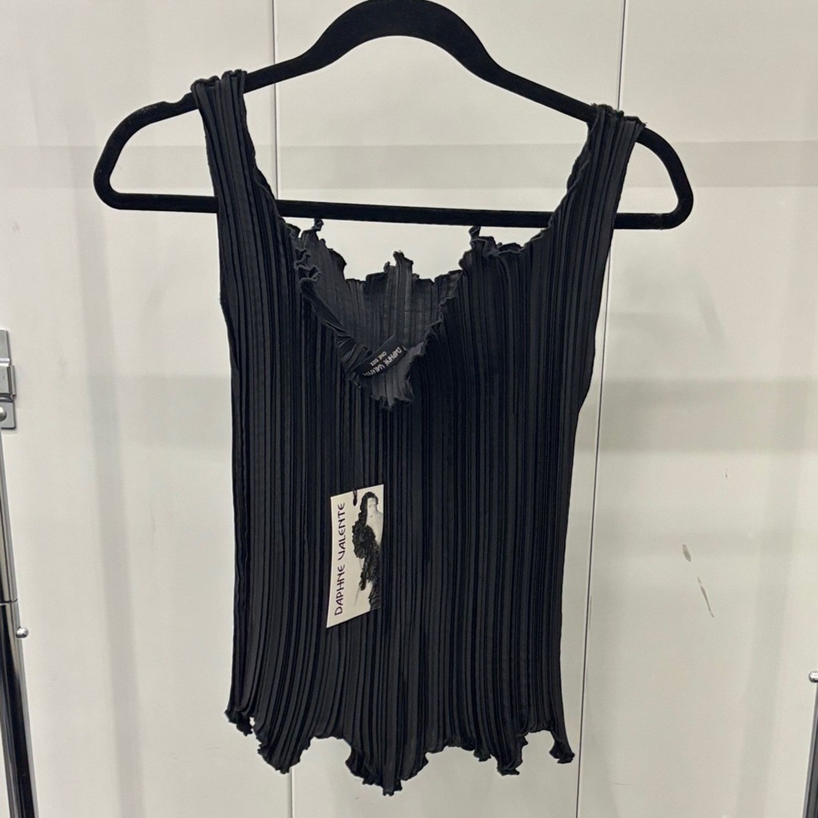 & Other Stories NWT Daphne Valente Elegant Black Ribbed Tank Top One Size Size ONE SIZE - 4 Thumbnail